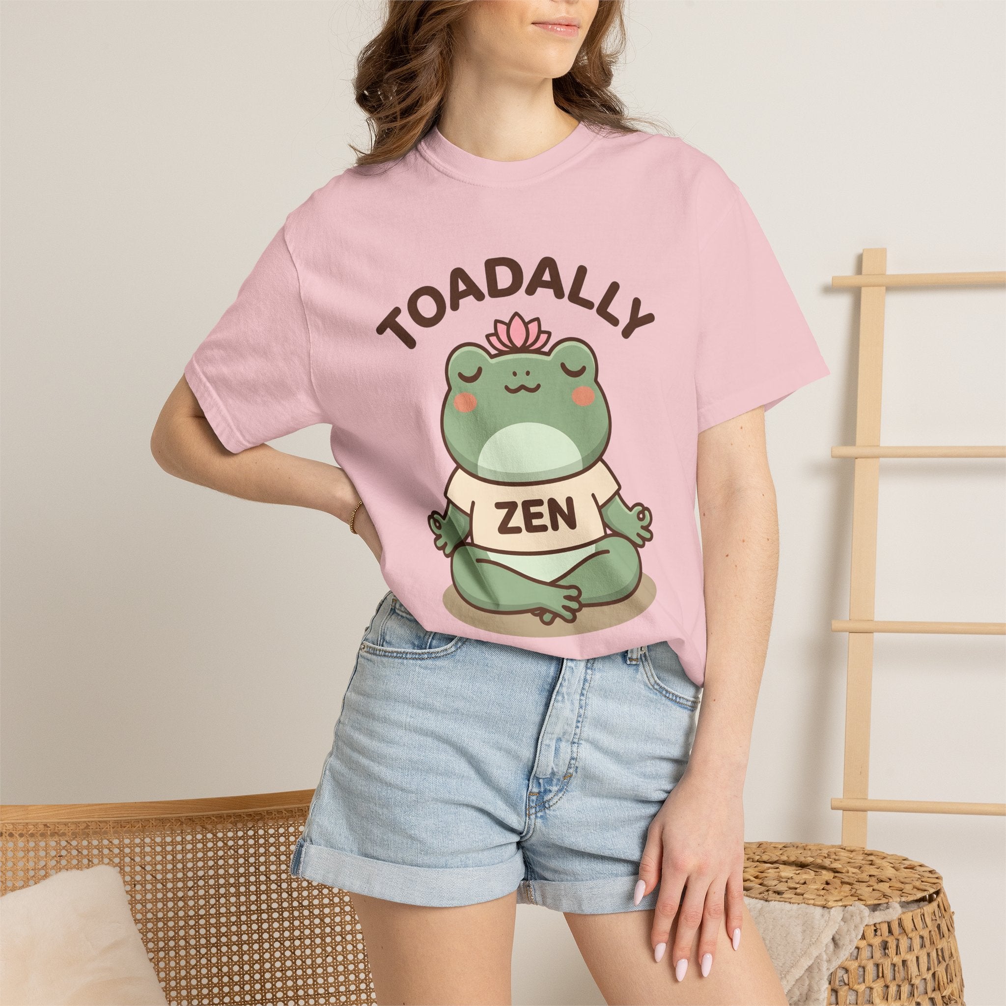 Meditating Frog Shirt Yoga Mindfulness Gift Women Kawaii Tee Toad T-Shirt Yogist Enthusiast Cute Tshirt Meditation Graphic Cartoon Lotus