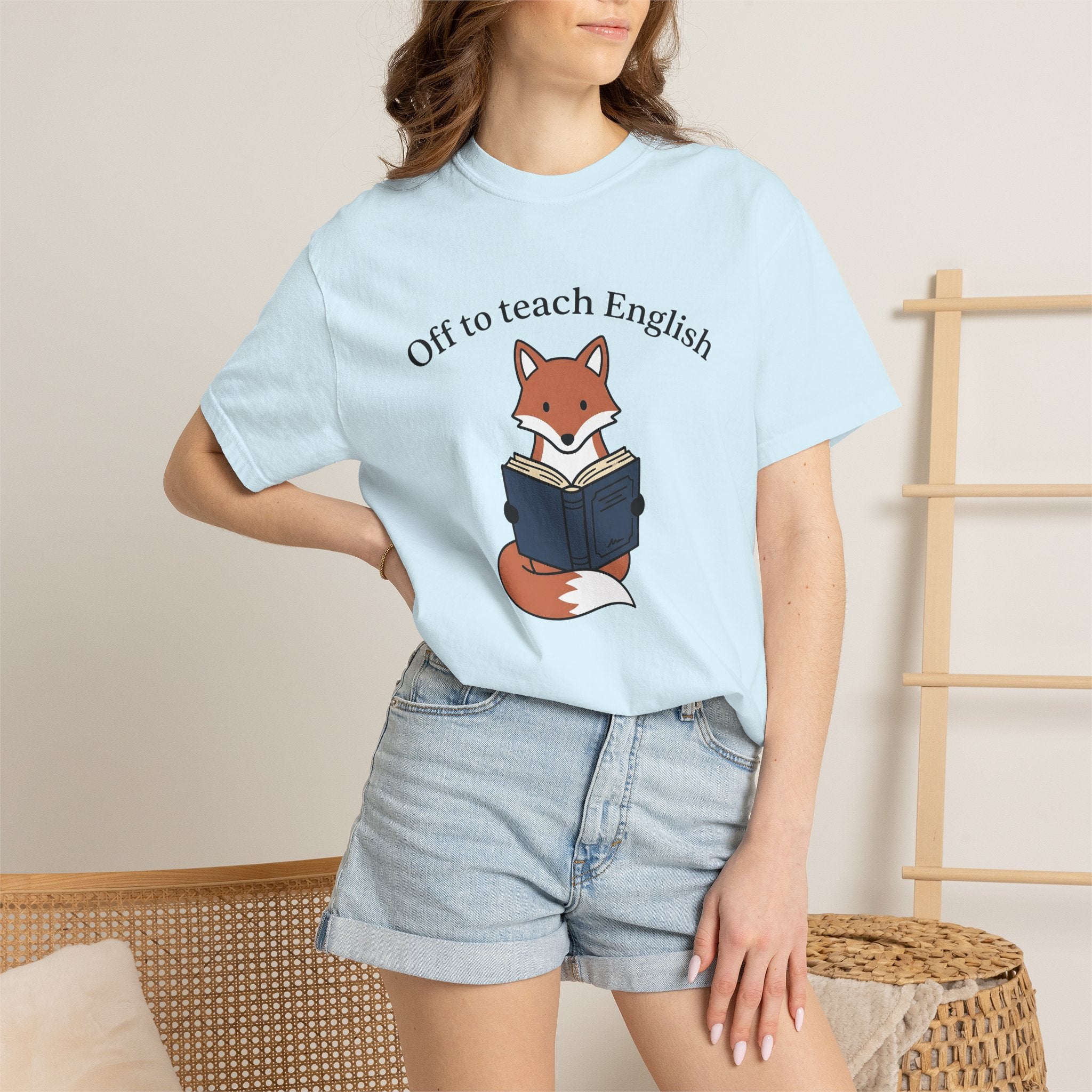 Fox Holding Book Shirt Teacher Wildlife Gift Women Kawaii Tee Vixen T-Shirt Educator Enthusiast Cute Tshirt Animal Graphic Comic Reading