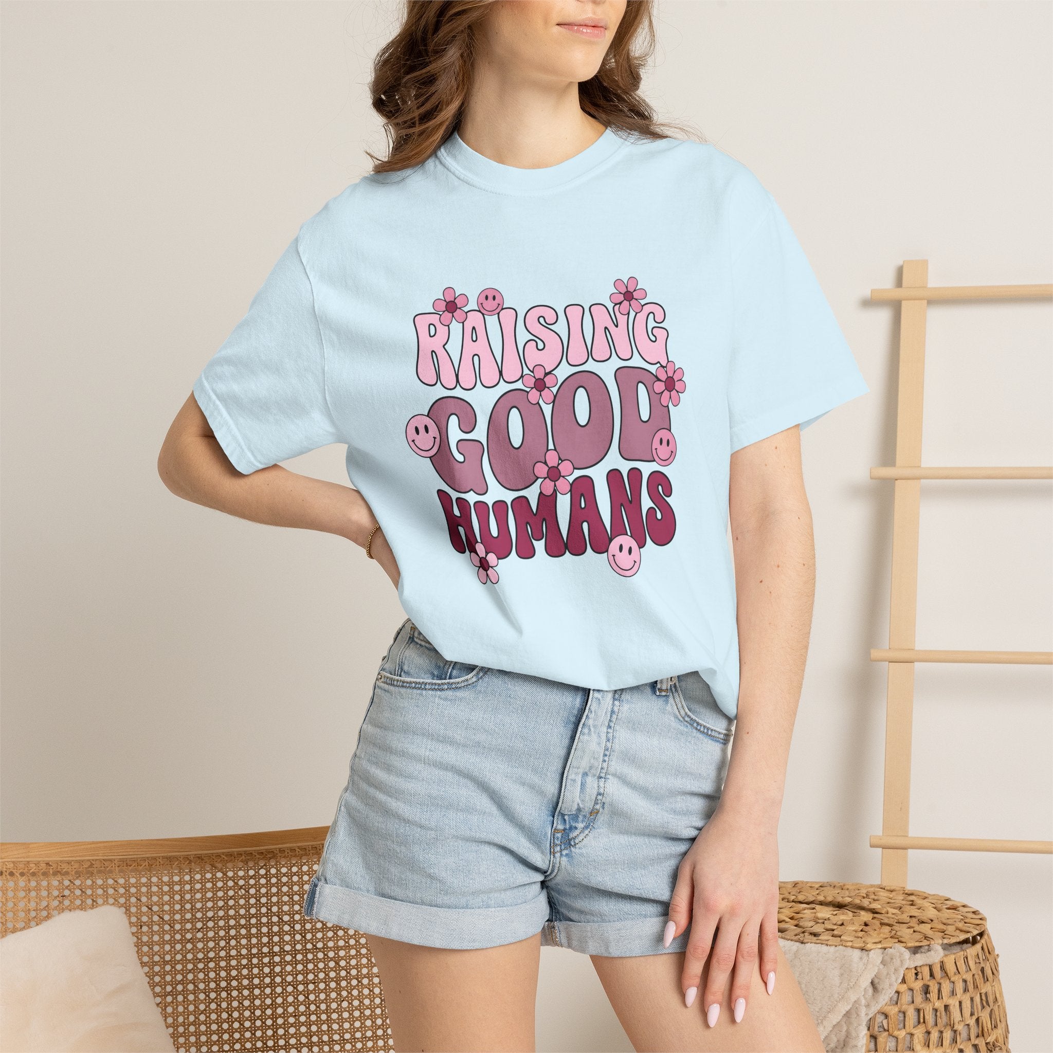Smileys Shirt Moms Household Gift Women Hand Drawn Tee Emoticons T-Shirt Mother Fan Illustrated Tshirt Home Graphic Doodle Floral Tshirt