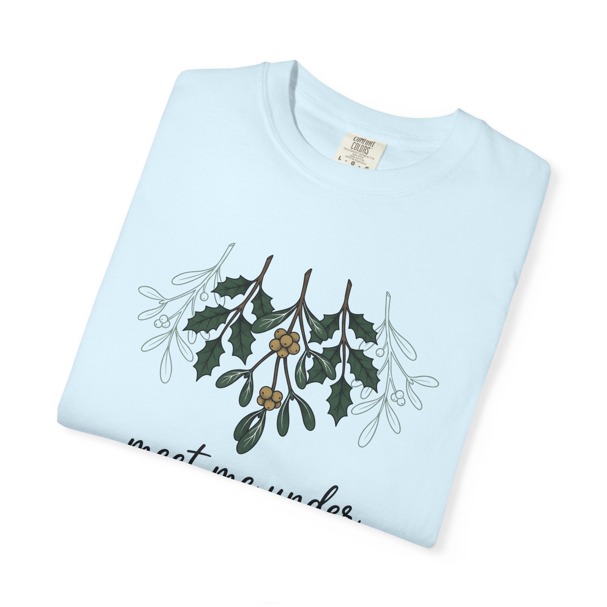 Mistletoe Stalk Shirt Christmas Winter Gift Women Cartoon Tee Kissing Ball T-Shirt Xmas Fan Holiday Graphic Tshirt Traditional Holly