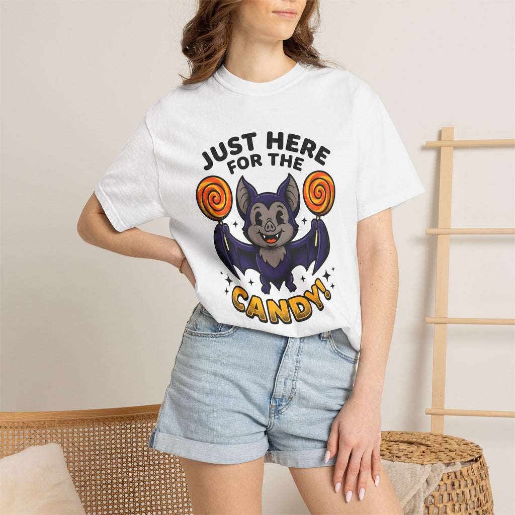 Bat Treat Shirt Halloween Monster Gift Women Caricature Tee Bat Snack T-Shirt Halloween Fan Cartoon Tshirt Creature Graphic Old School Candy