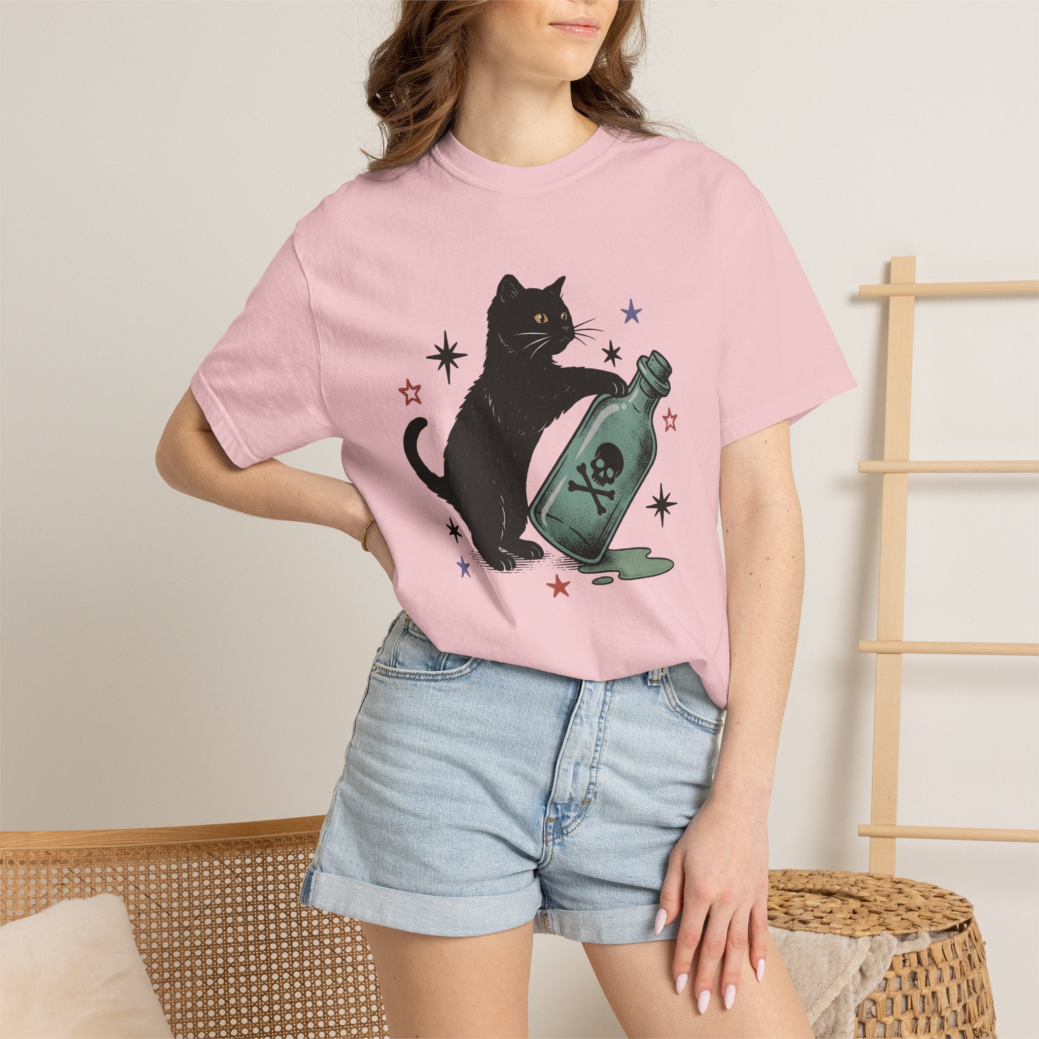 Black Feline Shirt Cat Occult Gift Women Neo Traditional Tee Cat T-Shirt Cat Fan Faux Tshirt Mystic Graphic Old School Poison Vial Tshirt