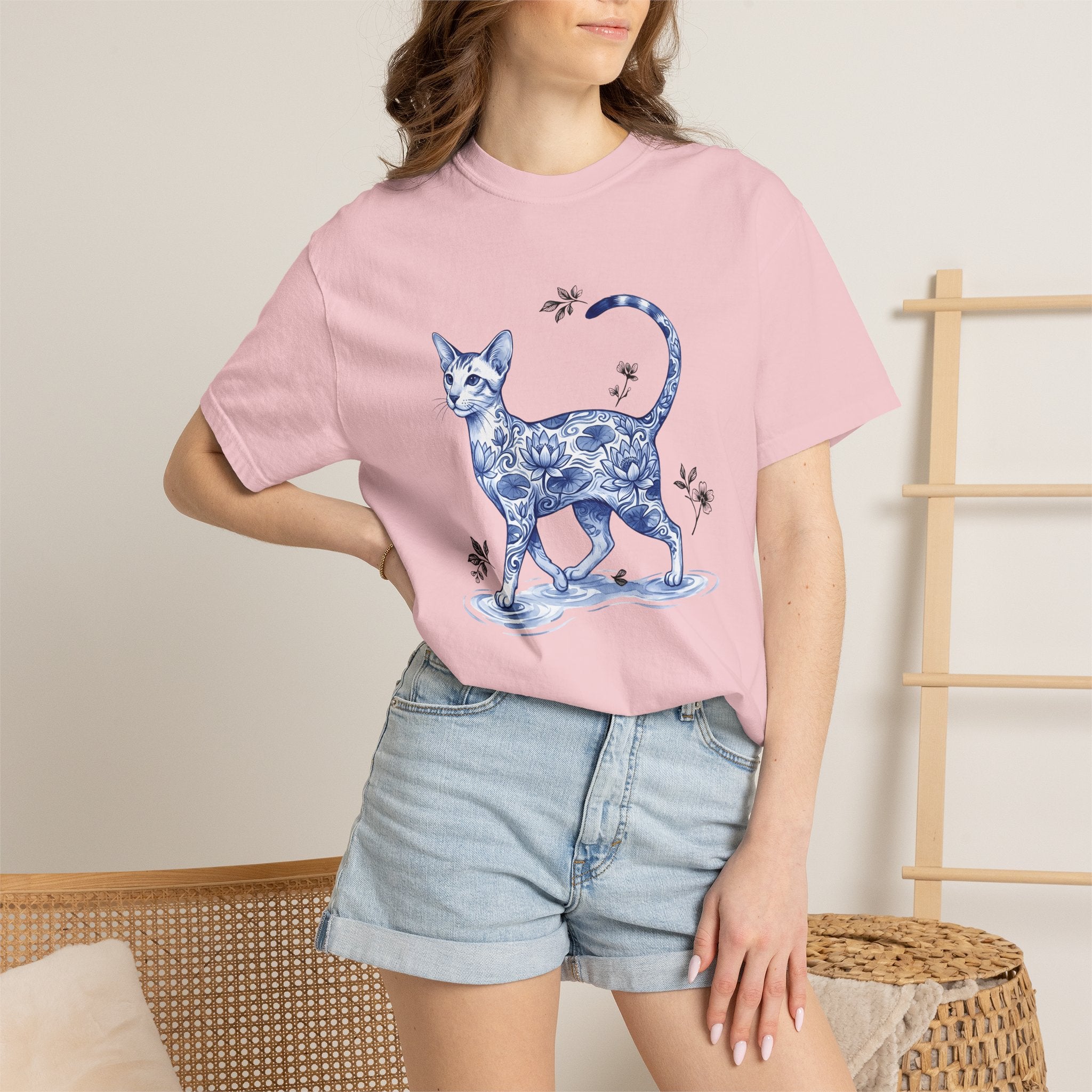 Flower Cat Shirt Cat Flower Gift Women Floral Tee Kitty T-Shirt Cat Fan Fancy Tshirt Blossom Graphic Retro Water Lily Tshirt