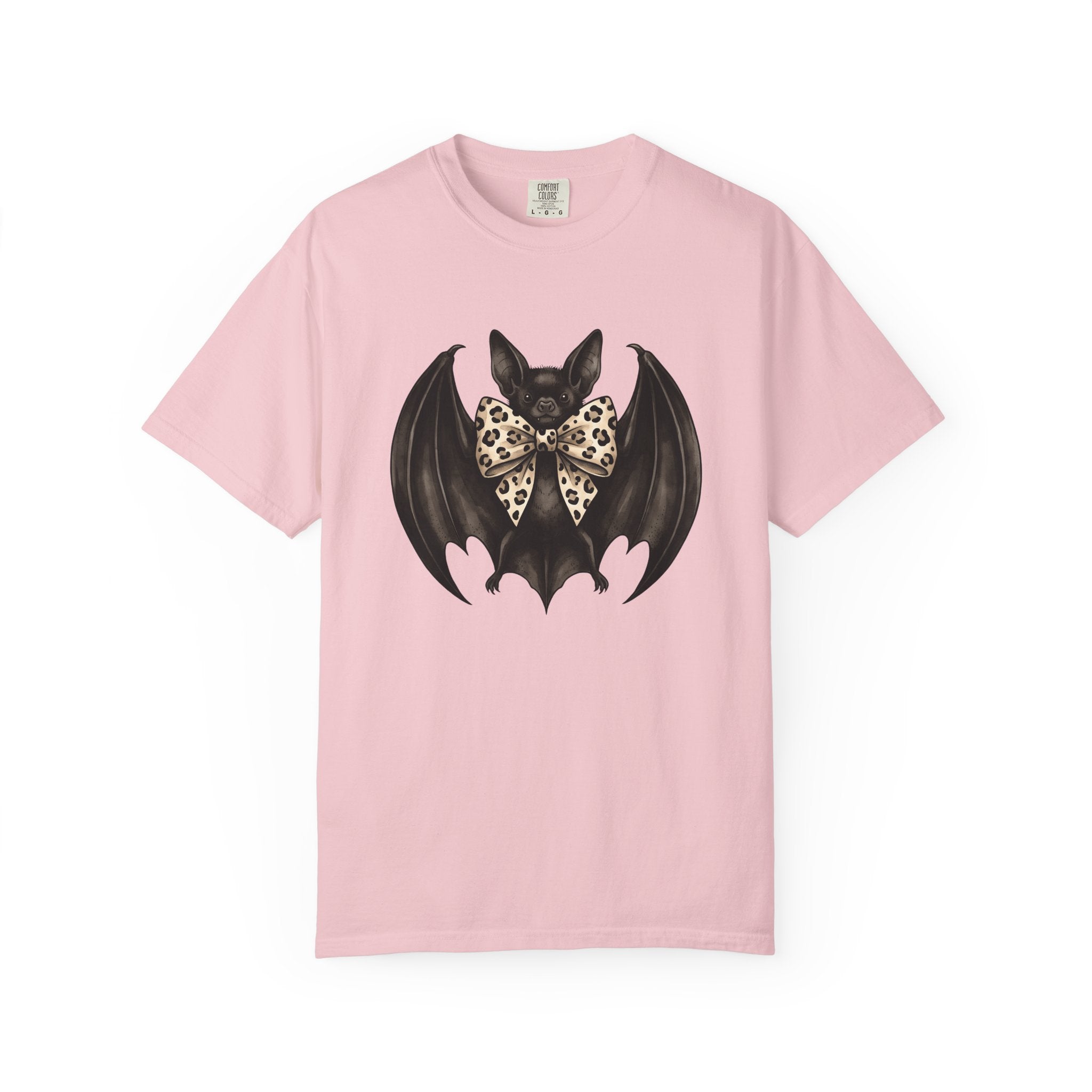 Bat Bow Accessory Shirt Halloween Zoology Gift Women Macabre Tee Bow Tie T-Shirt Horror Fan Gothic Tshirt Wildlife Graphic Old School Animal