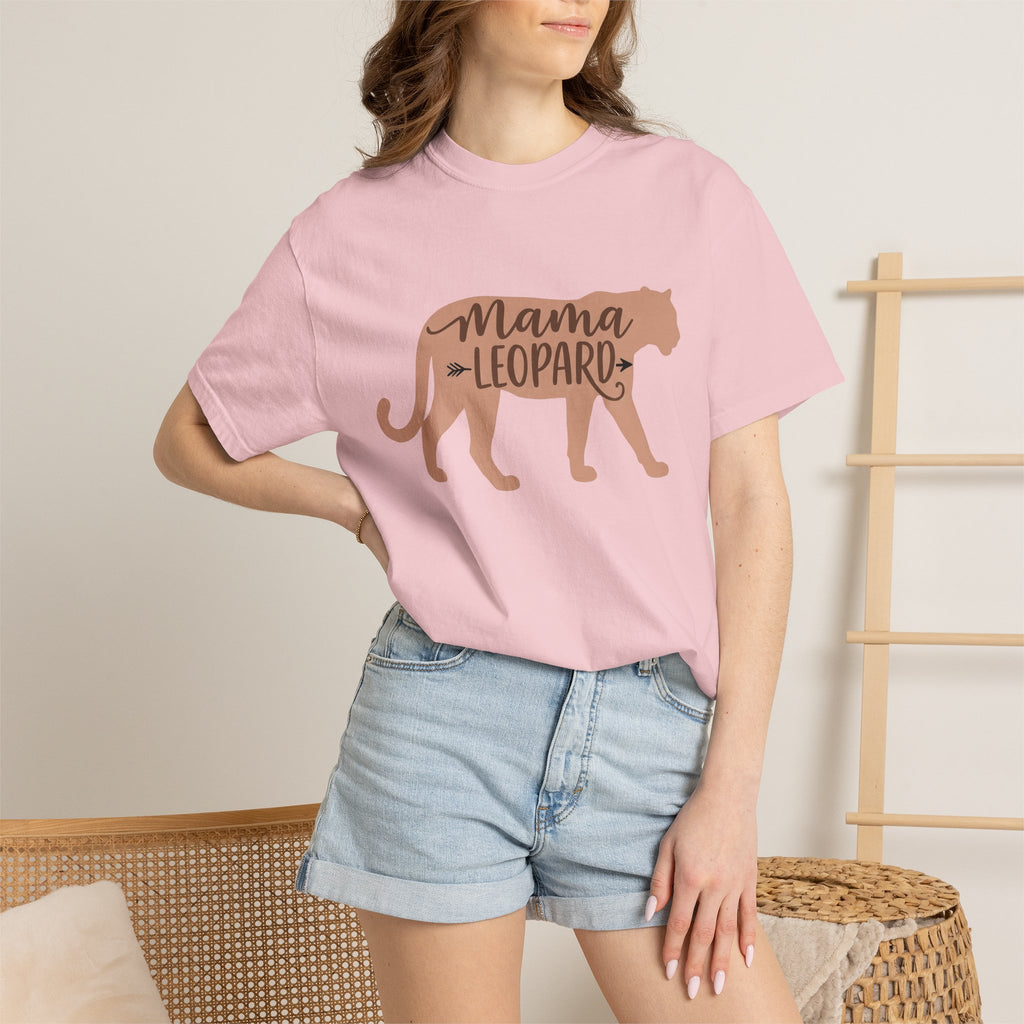 Leopard Silhouette Shirt Moms Animal Gift Women Boho Tee Leopard T-Shirt Motherhood Fan Bohemian Tshirt Wildlife Graphic Minimalist Arrow