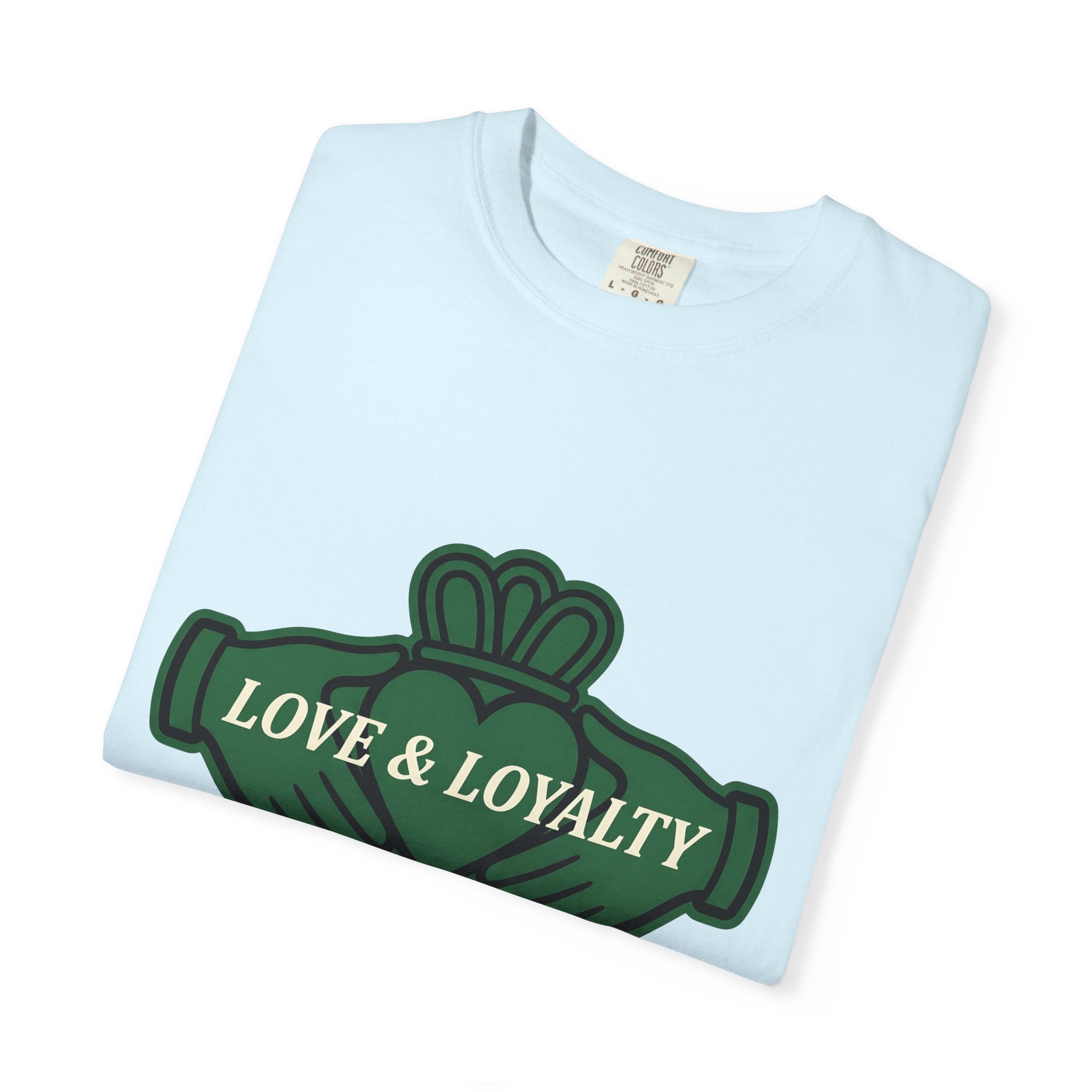 Claddagh Heart Shirt St Patrick's Day Celtic Gift Women Graphic Tee Irish Symbol T-Shirt Shamrock Fan Celtic Knot Graphic Design Vintage