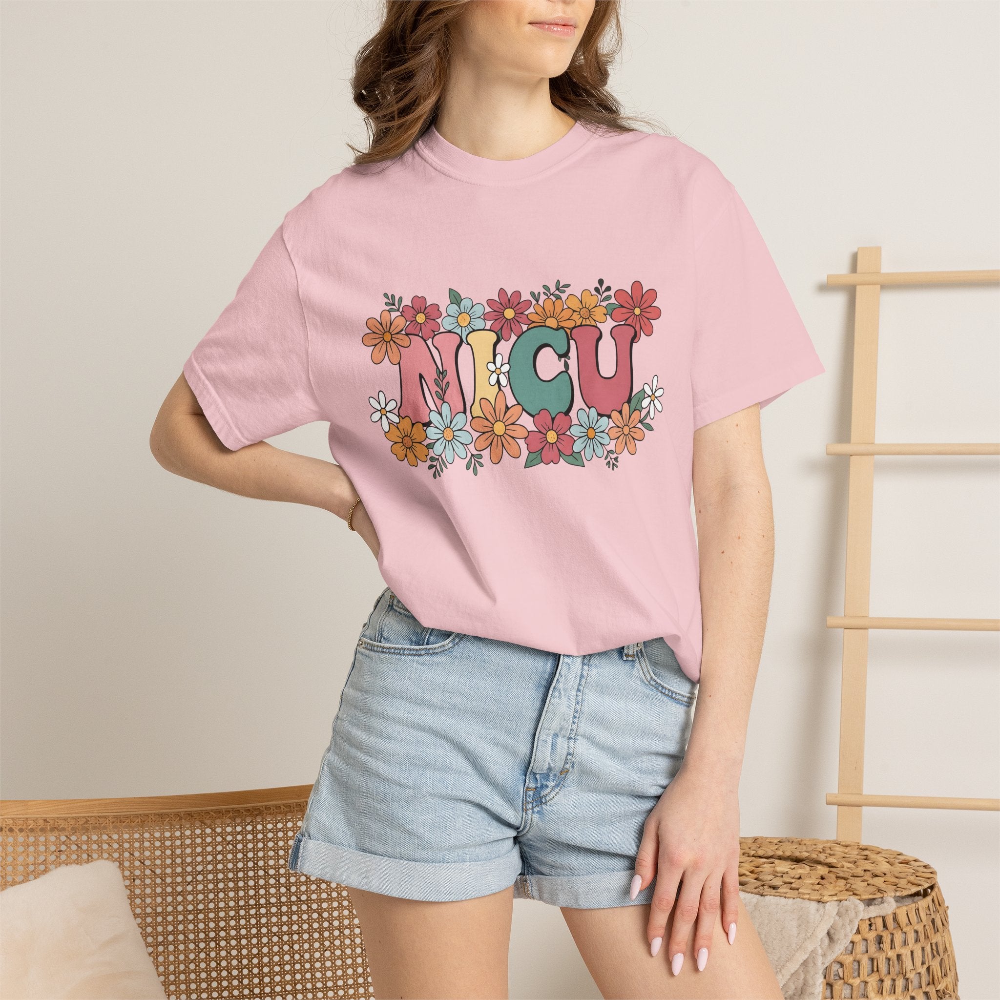 Floral Letters Shirt Nurse Hospital Gift Women Boho Tee Alphabet T-Shirt Nursing Enthusiast Bohemian Tshirt Medical Graphic Retro Daisies