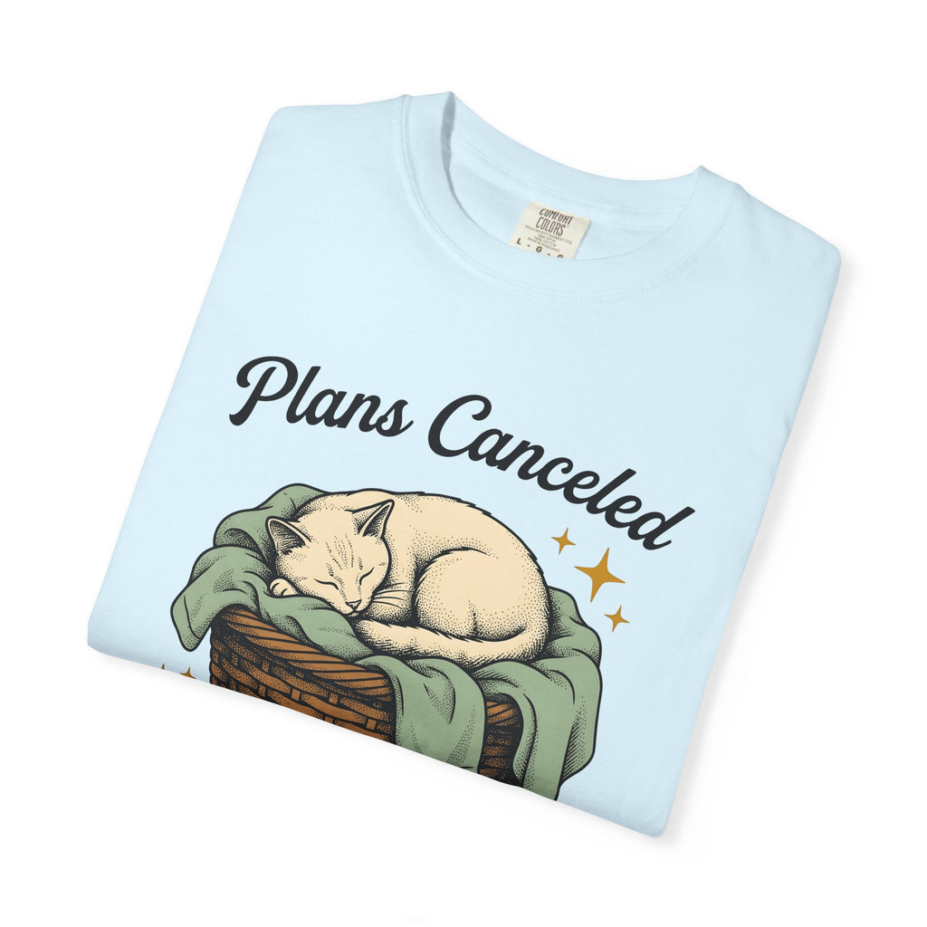 Sleeping Cat Shirt Cat Introvert Gift Women Vintage Tee Kitten T-Shirt Feline Fan Retro Tshirt Quiet Graphic Hand Drawn Wicker Basket Tshirt