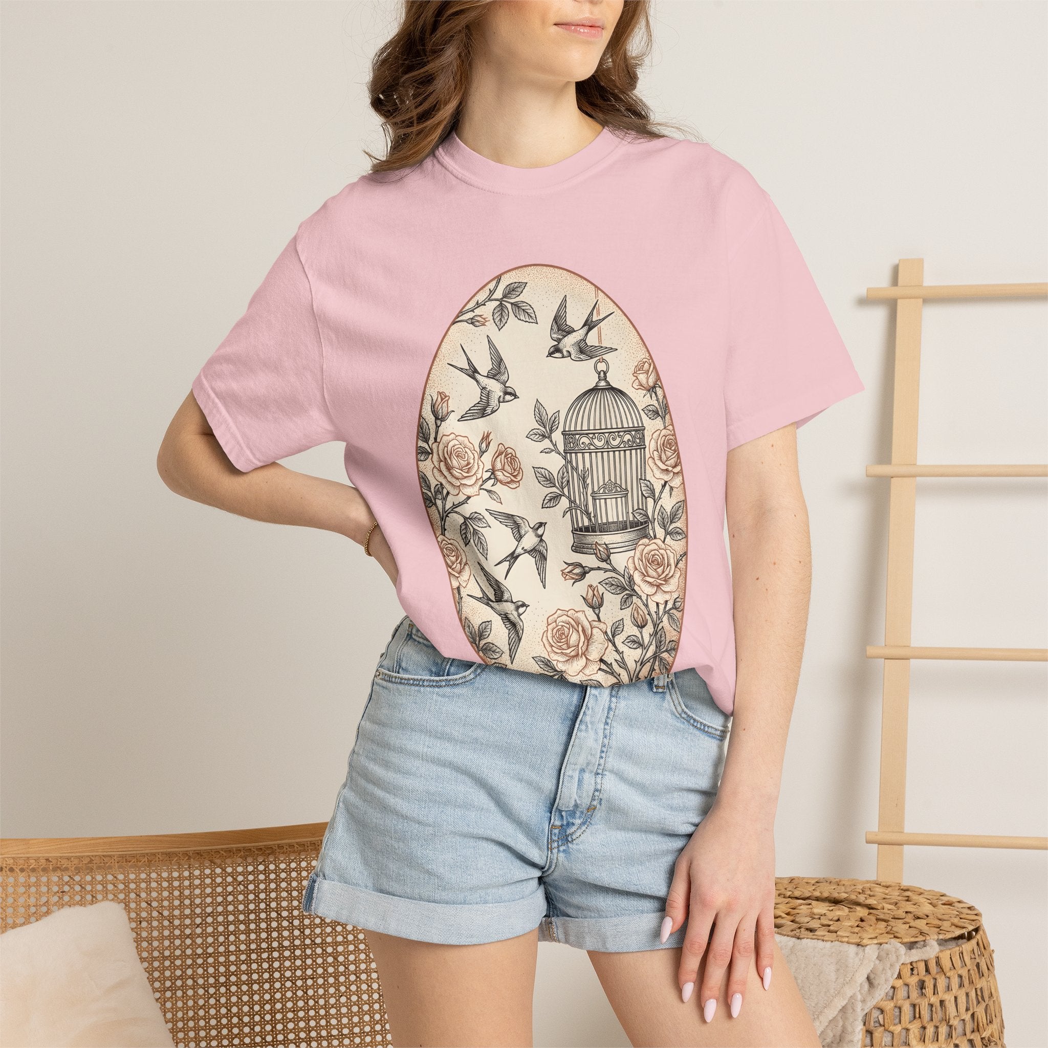 Flower Egg Birds Shirt Easter Wildlife Gift Women Retro Tee Floral T-Shirt Easter Fan Vintage Tshirt Wildlife Graphic Sketch Cage Tshirt