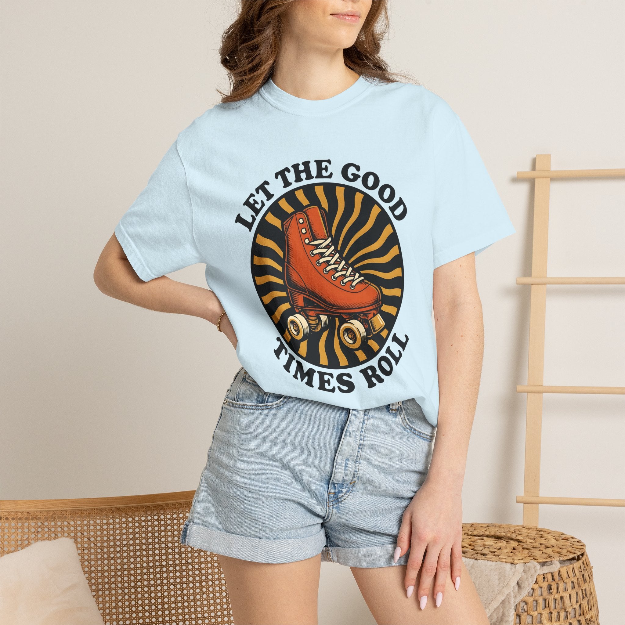 Roller Skating Shirt Retro Boards Gift Women Hand Drawn Tee Skating T-Shirt Vintage Fan Illustrated Tshirt Skateboard Graphic Sketch