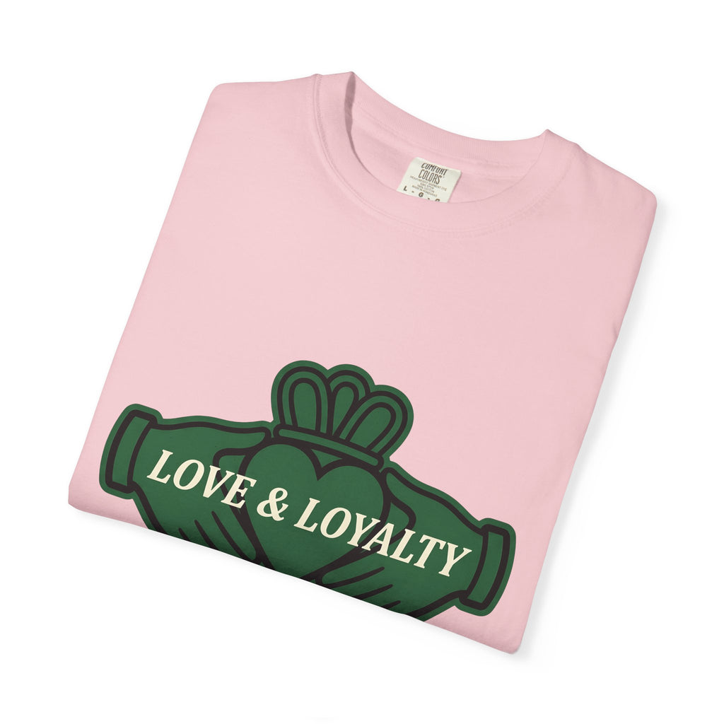 Claddagh Heart Shirt St Patrick's Day Celtic Gift Women Graphic Tee Irish Symbol T-Shirt Shamrock Fan Celtic Knot Graphic Design Vintage