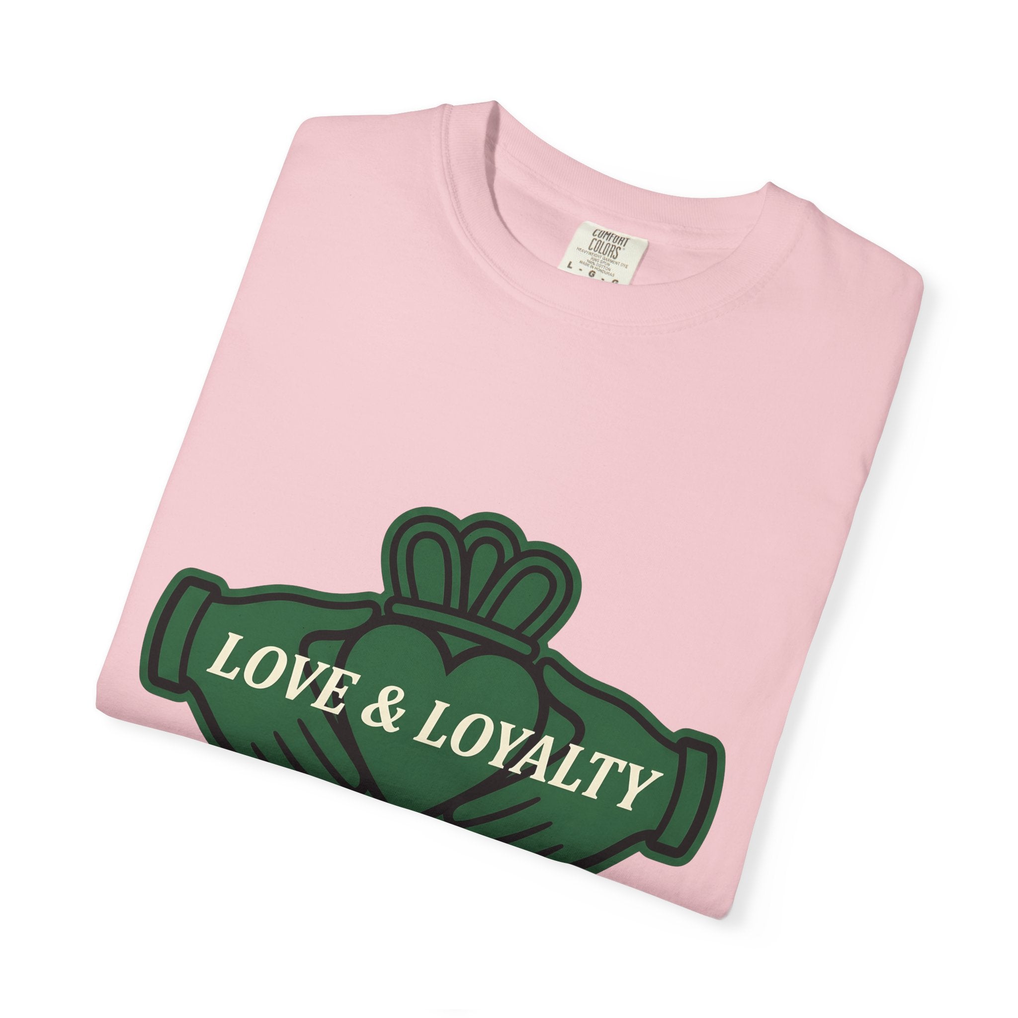 Claddagh Heart Shirt St Patrick's Day Celtic Gift Women Graphic Tee Irish Symbol T-Shirt Shamrock Fan Celtic Knot Graphic Design Vintage
