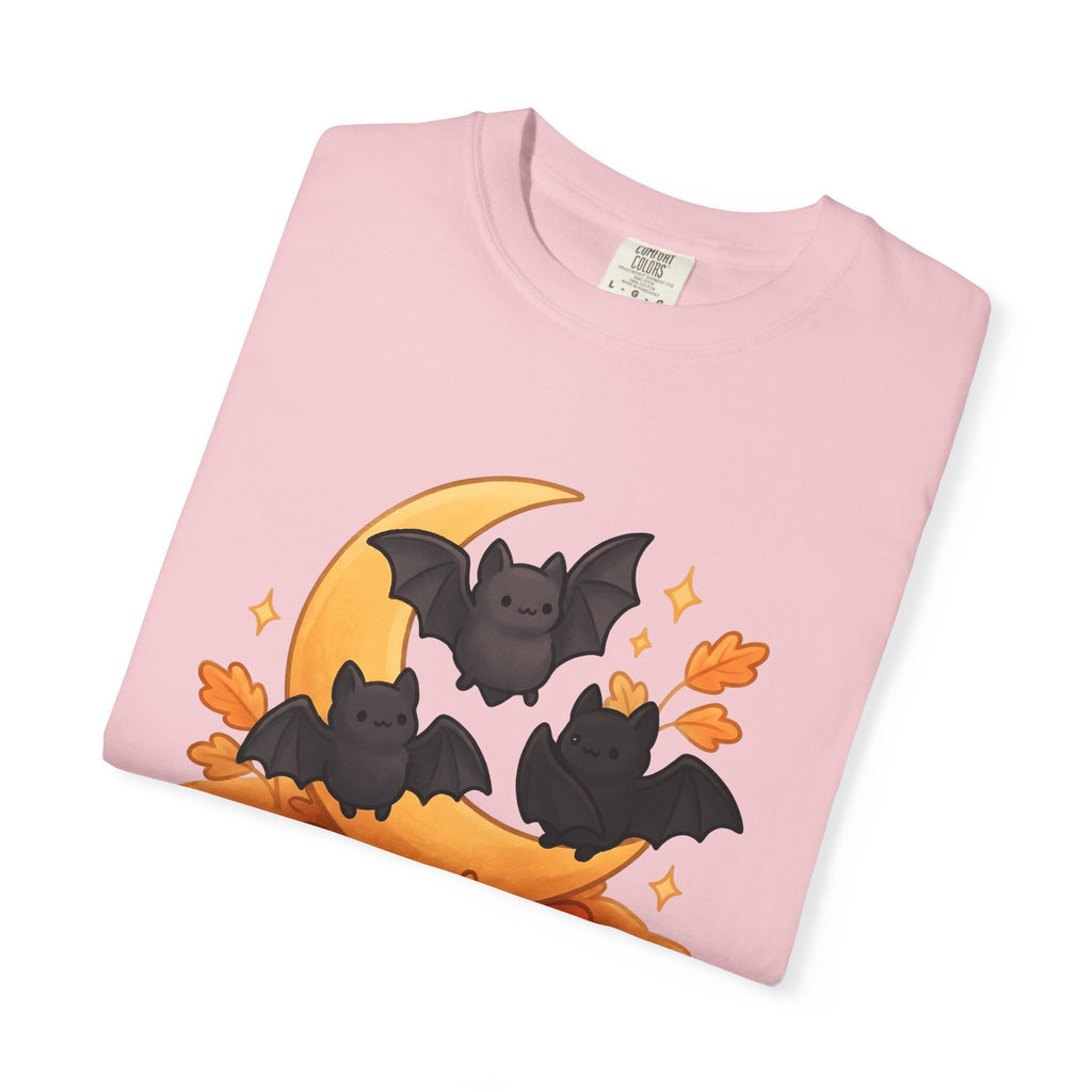 Cute Bats Shirt Halloween Autumn Gift Women Kawaii Tee Flying Fox T-Shirt Halloween Fan Cute Illustration Fall Graphic Hand Drawn Crescent