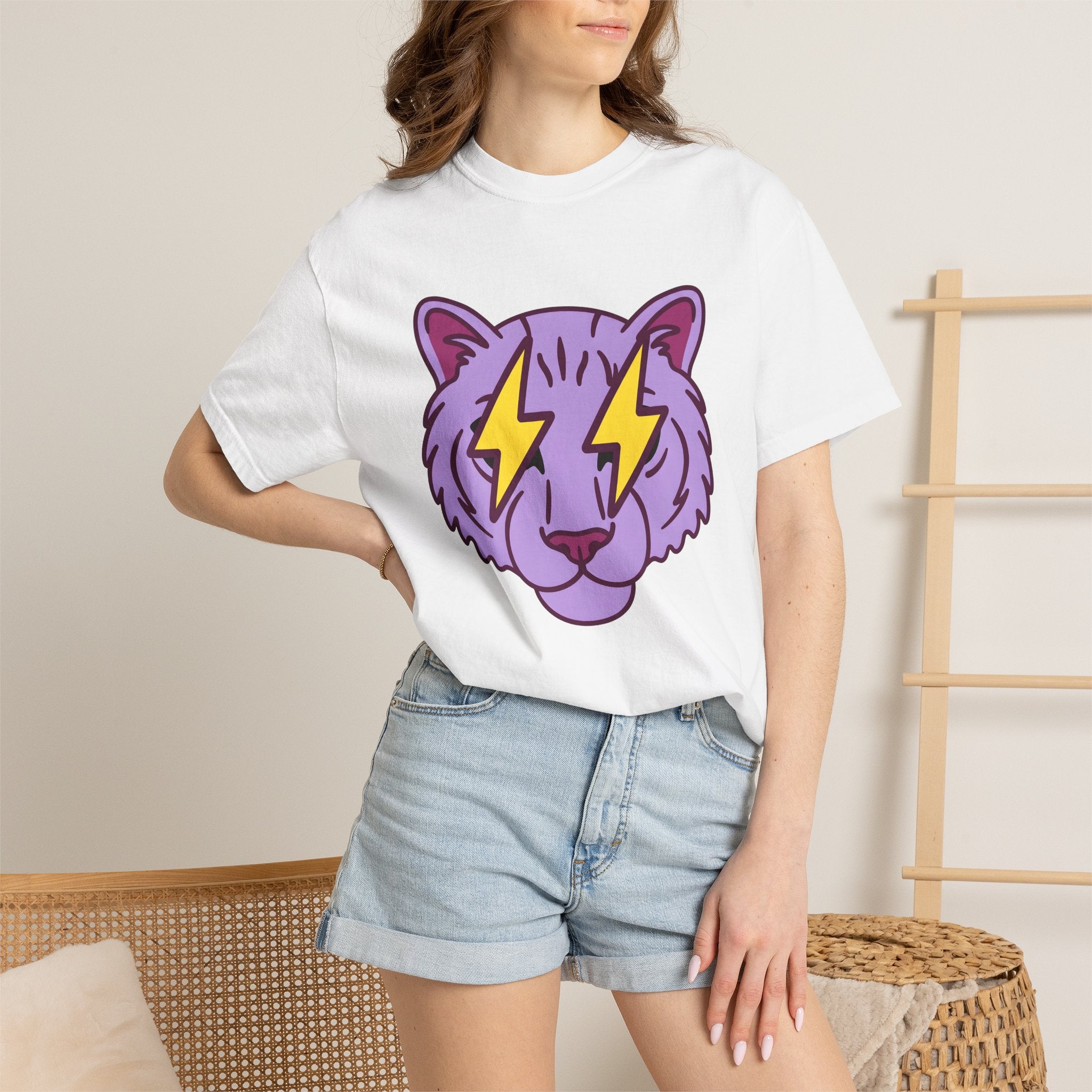 Cat Head Shirt Cat Pet Gift Women Graphic Design Tee Kitten T-Shirt Cat Fan Feline Tshirt Animal Graphic Comic Style Lightning Streaks