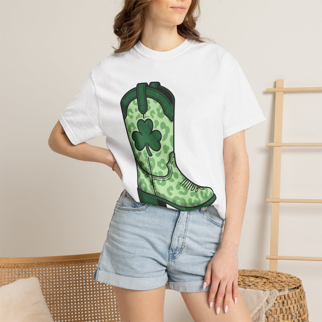 Leather Boot Shirt St Patrick's Day Farm Gift Women Line Art Tee Boot T-Shirt Luck Fan Illustrated Tshirt Ranch Graphic Old School Four Leaf