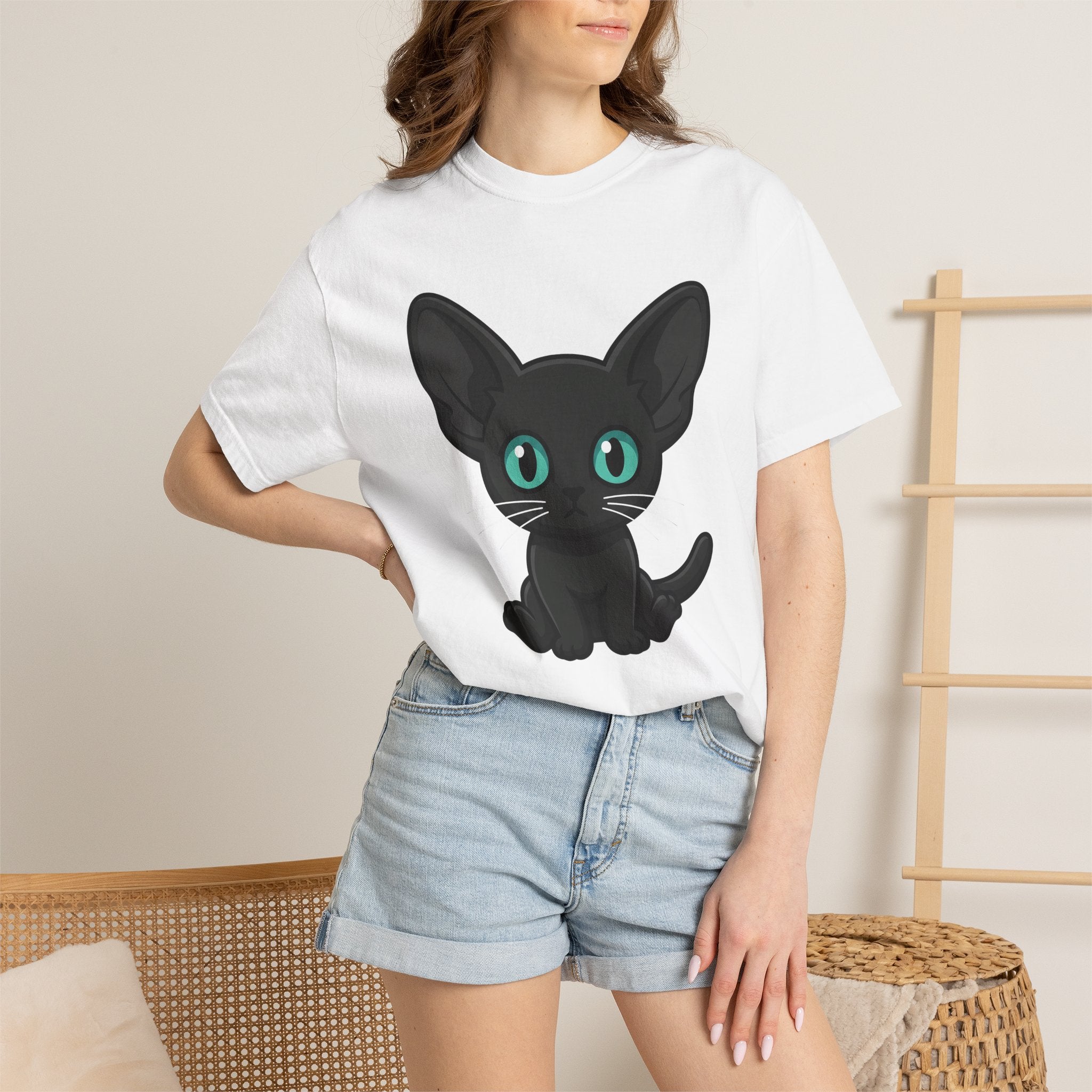 Black Cat Shirt Cat Pet Gift Women Cute Tee Kitty T-Shirt Cat Fan Feline Tshirt Animal Graphic Comic Large Eyes Tshirt