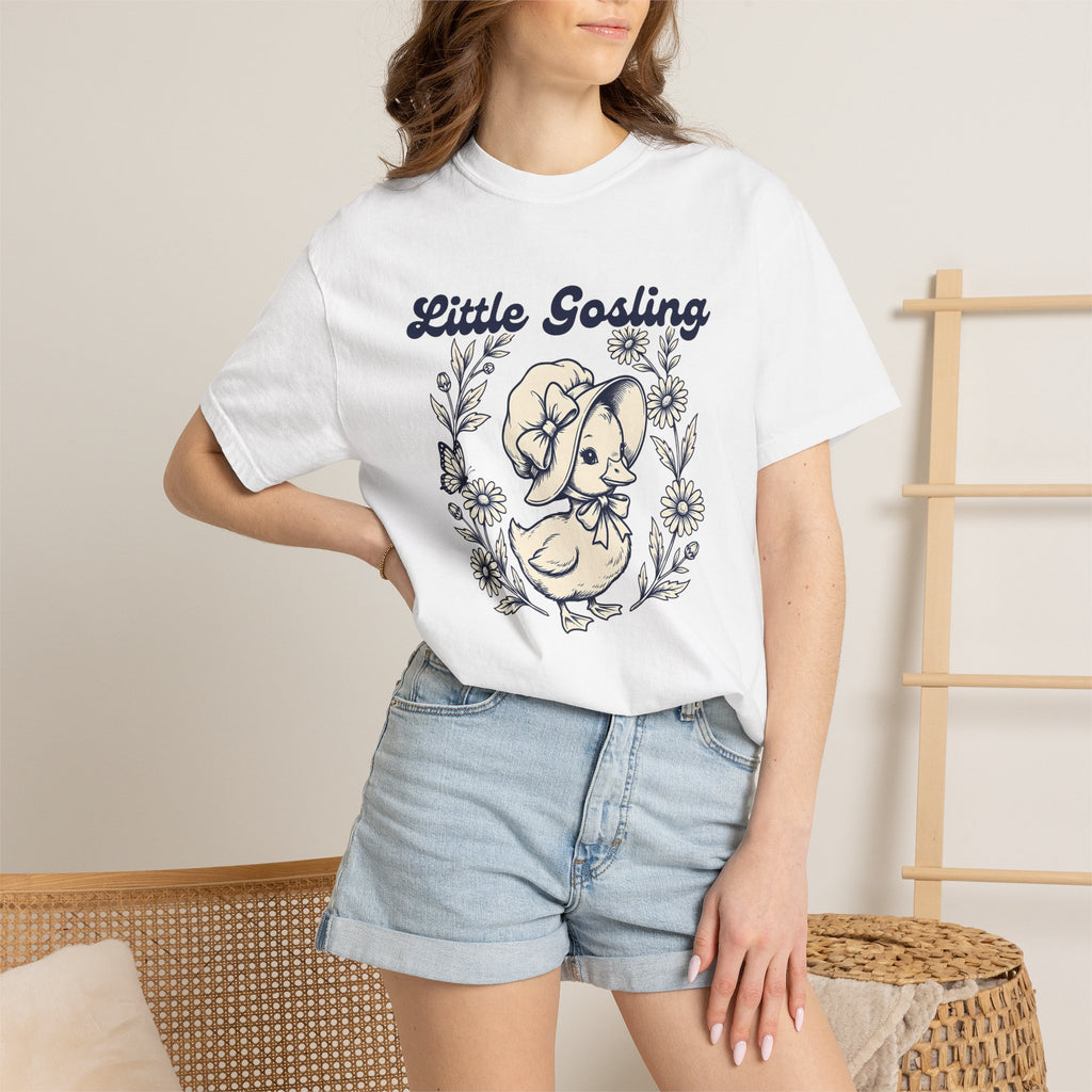 Duck Baby Shirt Farm Animals Garden Gift Women Classic Tee Duckling T-Shirt Livestock Fan Vintage Tshirt Floral Graphic Line Art Daisy Bloom
