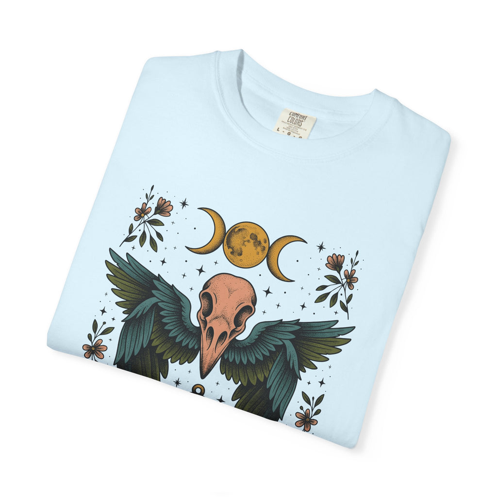 Bird Head Wings Shirt Boho Chic Occult Gift Women Cartoon Tee Bird T-Shirt Bohemian Fan Comix Graphic Occult Illustration Distressed Lunar