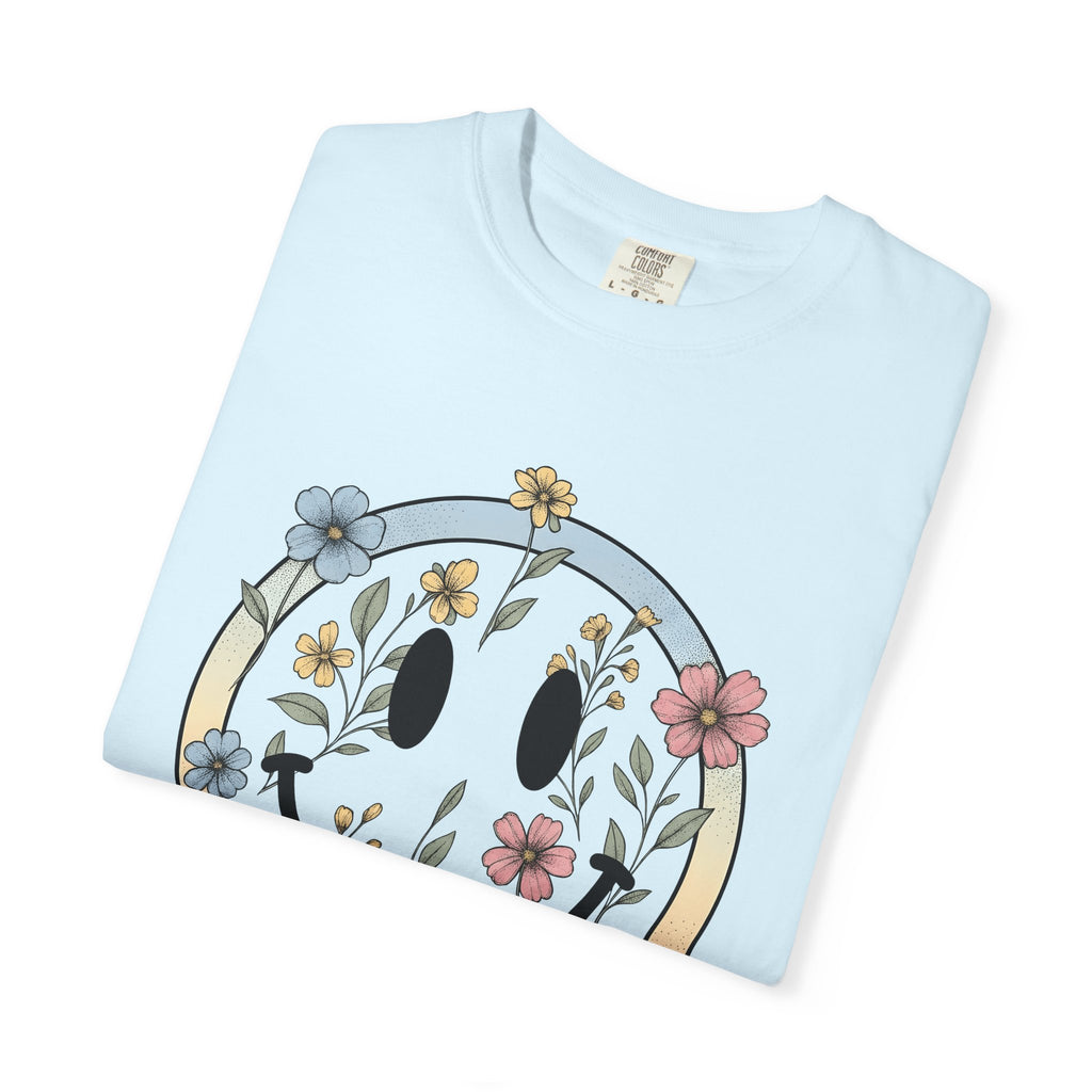 Smile Face Blossoms Shirt Boho Chic Flower Gift Women Hand Drawn Tee Smiley Face T-Shirt Bohemian Fan Illustrated Graphic Floral Design