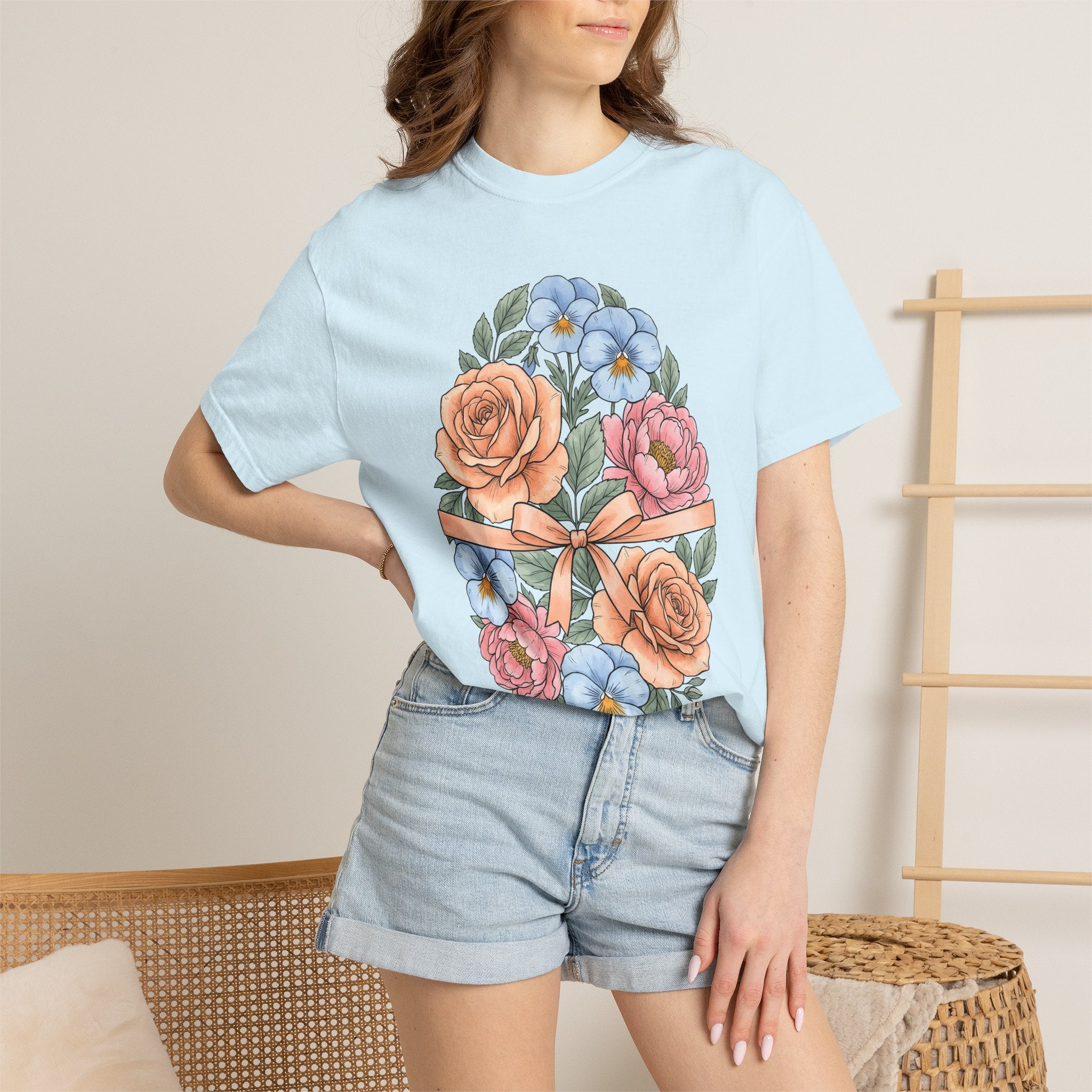 Floral Egg Shirt Easter Flower Gift Women Botanical Tee Easter Egg T-Shirt Easter Fan Botanical Illustration Floral Design Vintage Bow