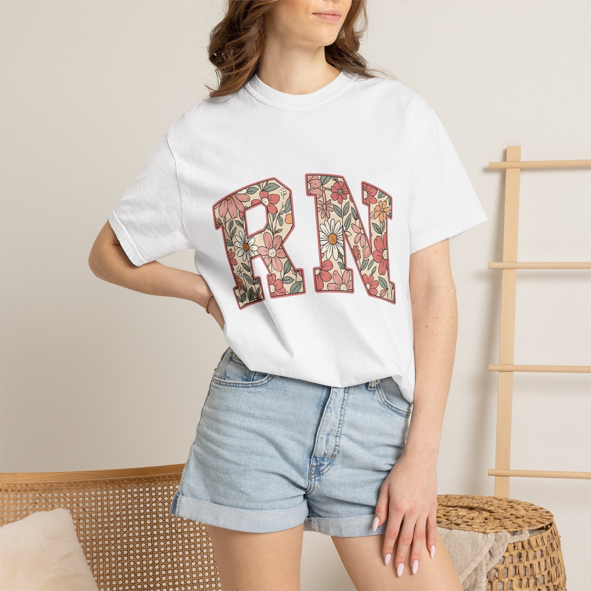 Floral Varsity Letters Shirt Nurses Floral Gift Women Boho Tee Letterman T-Shirt Nurse Enthusiast Hippie Tshirt Floral Graphic Retro Daisies