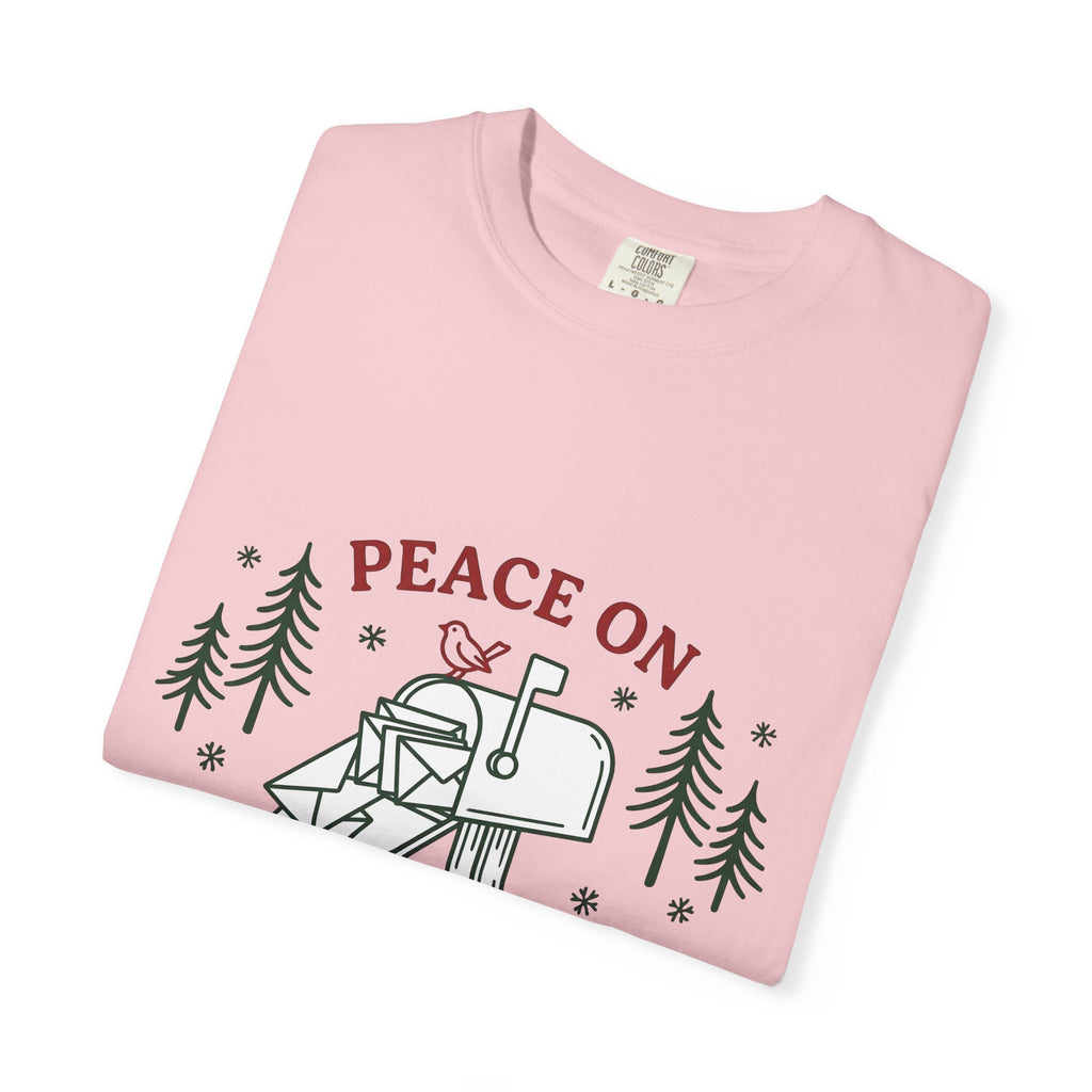 Mailbox Bird Shirt Christmas Festivity Gift Women Modern Tee Mailbox T-Shirt Holiday Fan Winter Tshirt Celebration Graphic Classic Evergreen