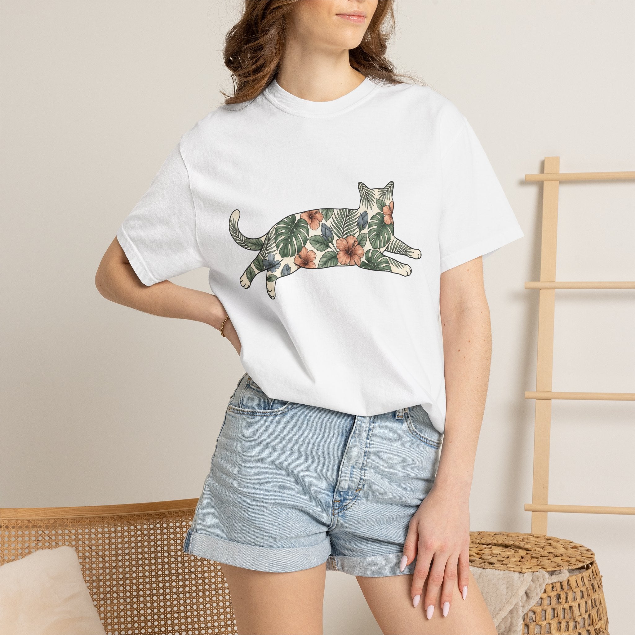 Blossom Cat Shirt Cat Petals Gift Women Garden Tee Kitty T-Shirt Cat Fan Feline Tshirt Floral Graphic Clean Jungle Leaves Tshirt