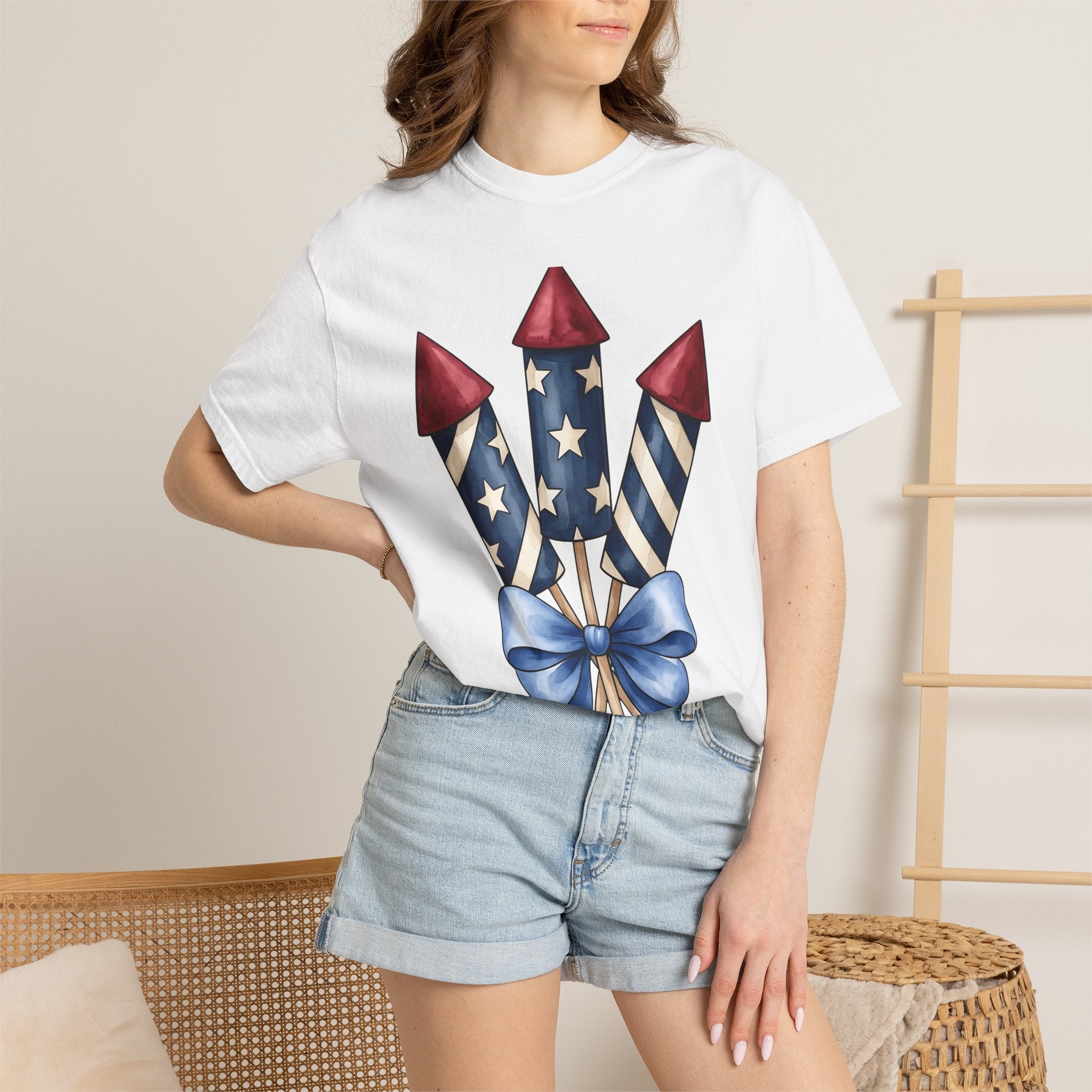 Firework Rockets Shirt 4th Of July Americana Gift Women Watercolor Tee Fireworks T-Shirt Patriotic Fan Pyrotechnics Tshirt American Graphic