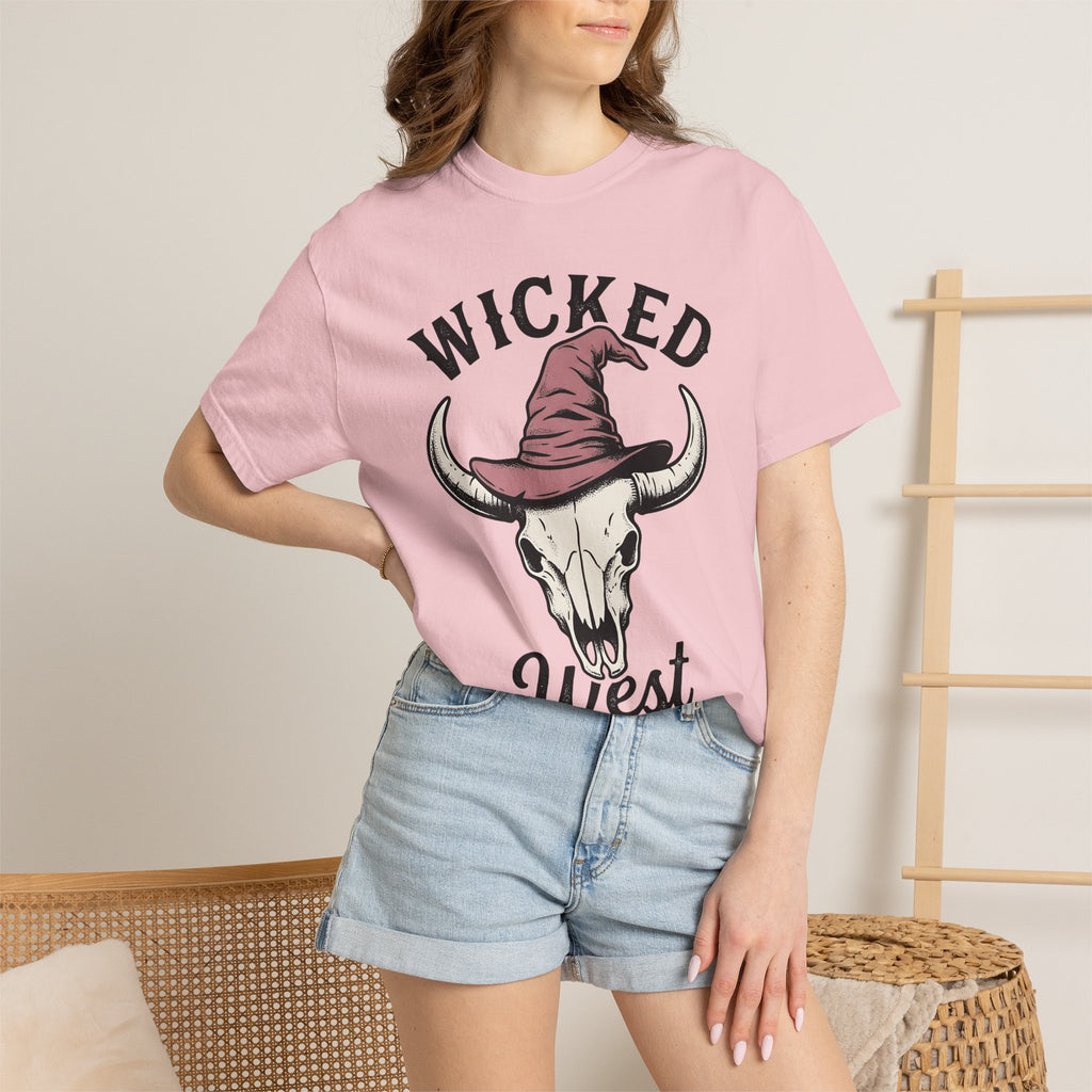 Cow Skull Hat Shirt Halloween Dark Gift Women Hand Drawn Tee Skull Cap T-Shirt Horror Fan Illustrated Tshirt Gothic Graphic Cowboy Witch Hat
