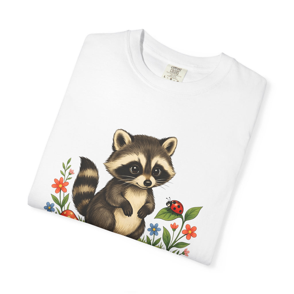 Raccoon Art Shirt Animals Nature Gift Women Sweet Tee Raccoon T-Shirt Wildlife Fan Cartoon Tshirt Outdoor Graphic Doodle Ladybug Tshirt