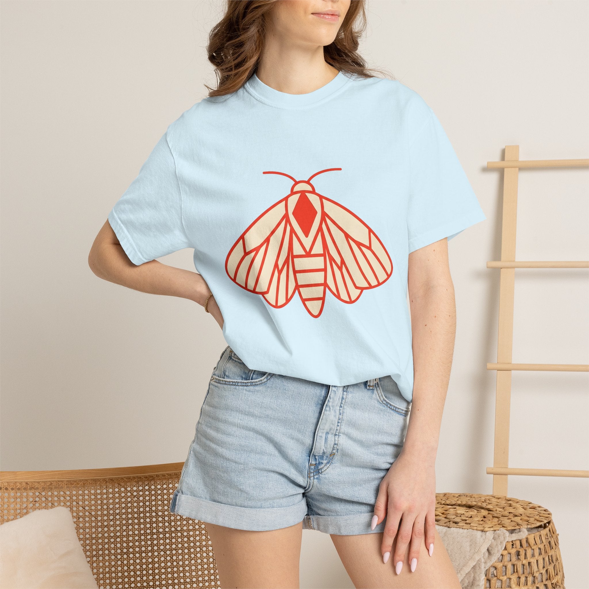 Moth Illustration Shirt Boho Chic Outdoors Gift Women Simple Tee Moth T-Shirt Bohemian Fan Minimalist Tshirt Nature Graphic Contemporary