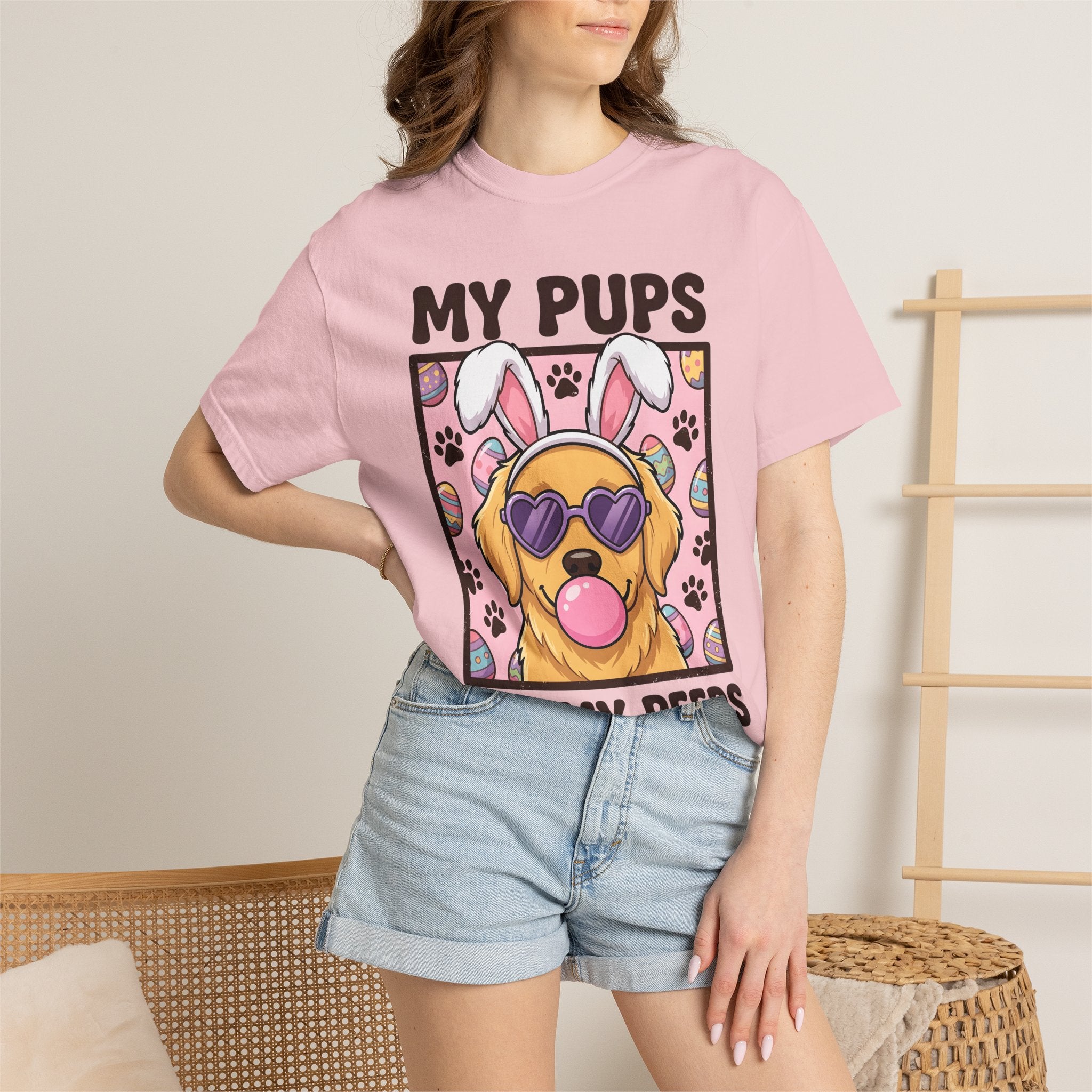 Golden Retriever Dog Shirt Easter Dog Gift Women Cartoon Tee Retriever T-Shirt Easter Fan Toon Tshirt Dog Graphic Retro Bunny Ears Tshirt