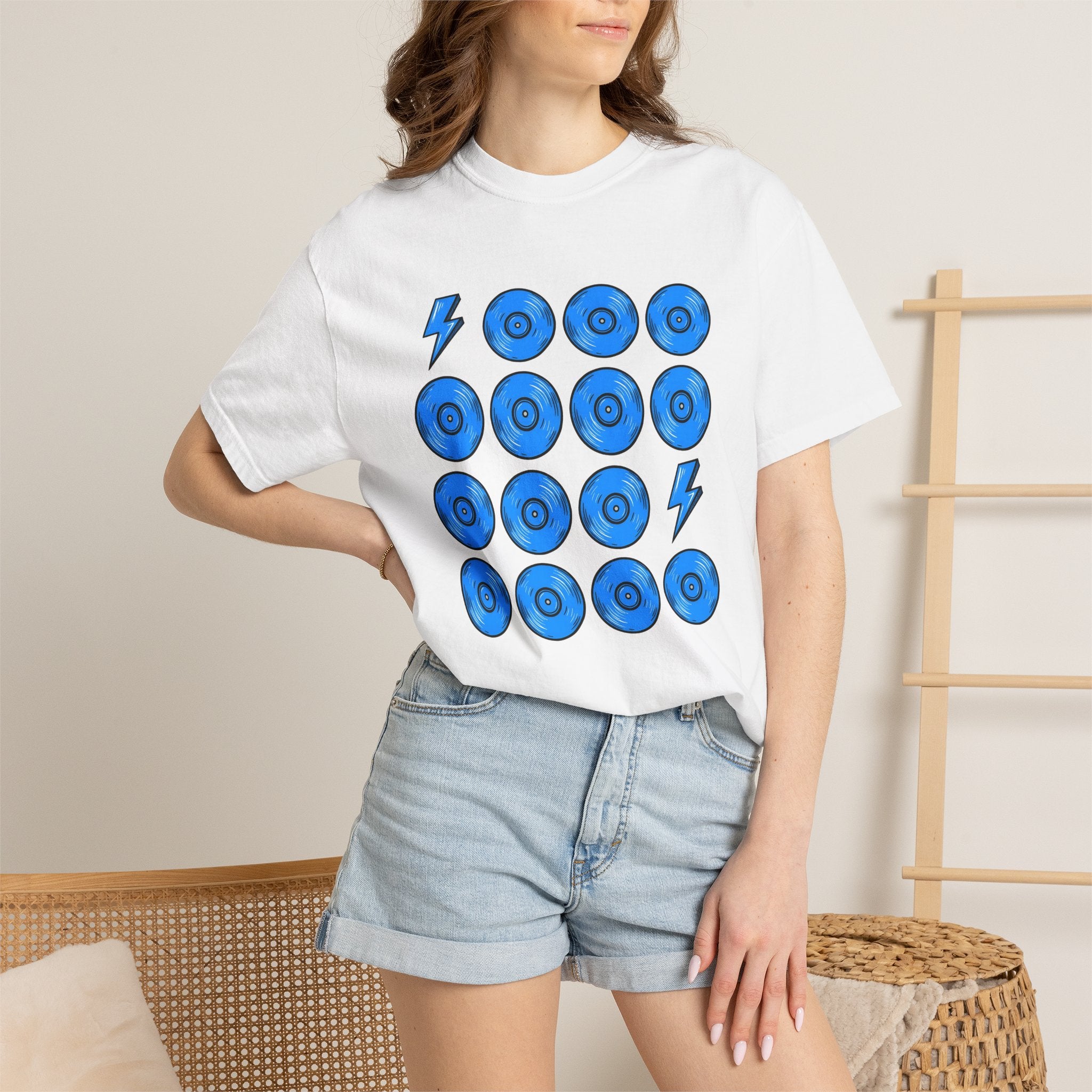 Music Record Shirt Music Package Gift Women Graphic Tee Vinyl T-Shirt Music Fan Illustrated Design Parcel Graphic Old School Electric Strike