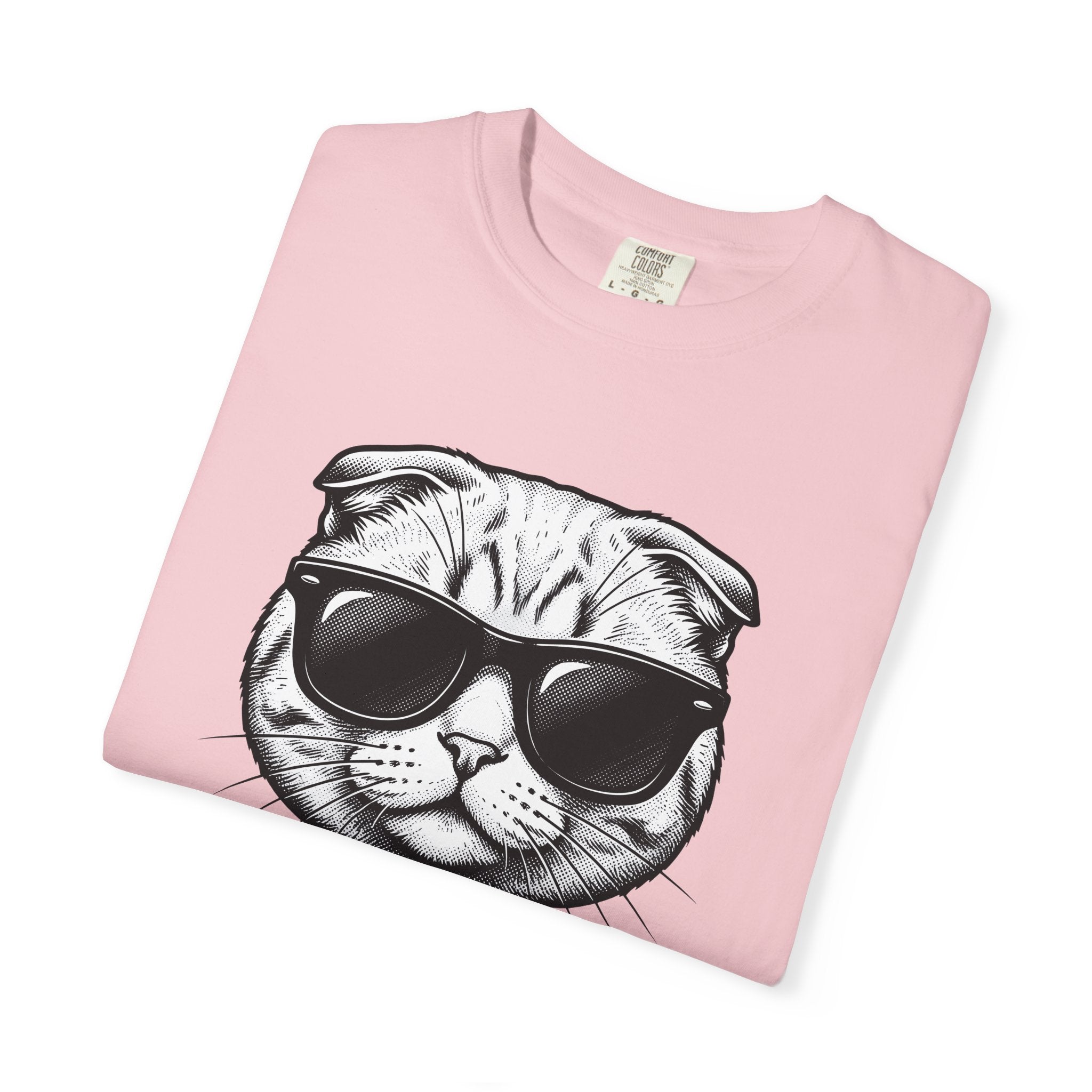 Cat Sunglasses Shirt Cat Humor Gift Women Bold Tee Cool Cat T-Shirt Feline Fan Retro Tshirt Funny Graphic Cat Vintage Whiskers Tshirt