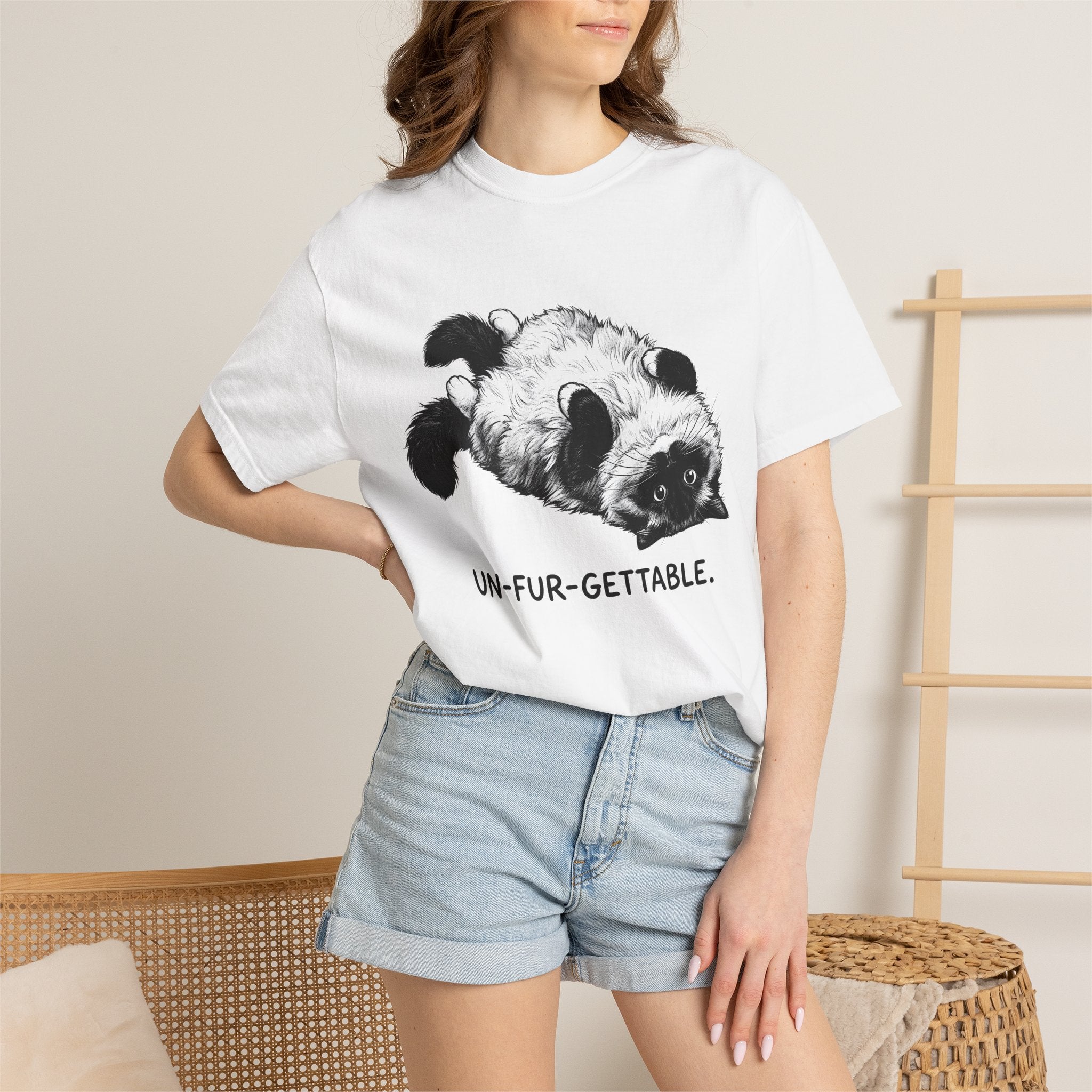 Fluffy Cat Shirt Cat Pet Supplies Gift Women Illustration Tee Kitten T-Shirt Cat Fan Feline Tshirt Pet Graphic Simple Playful Pose Tshirt