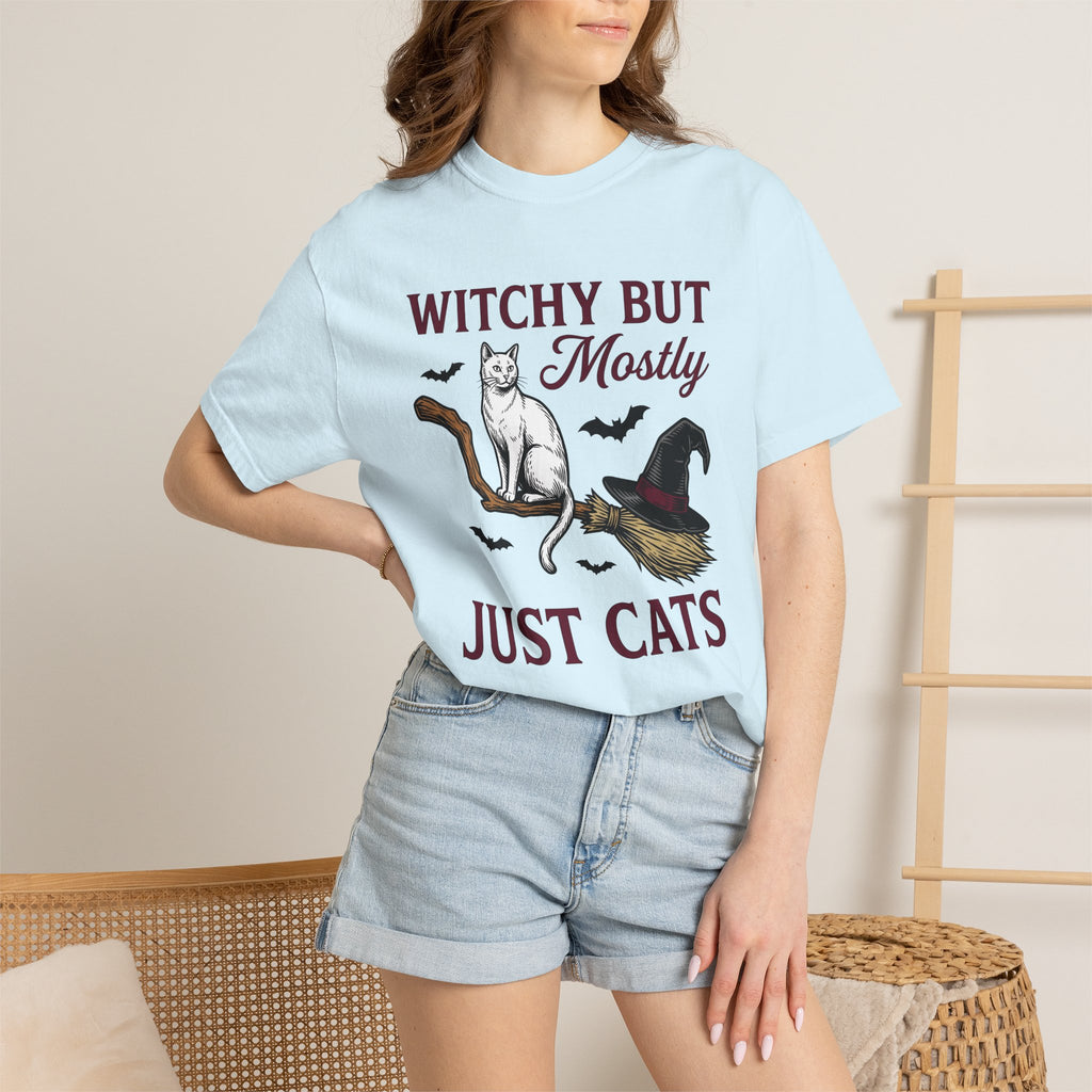 Cat Broom Shirt Cat Halloween Gift Women Vintage Tee Sweeper T-Shirt Cat Fan Retro Tshirt Spooky Graphic Hand Drawn Witch Hat Tshirt