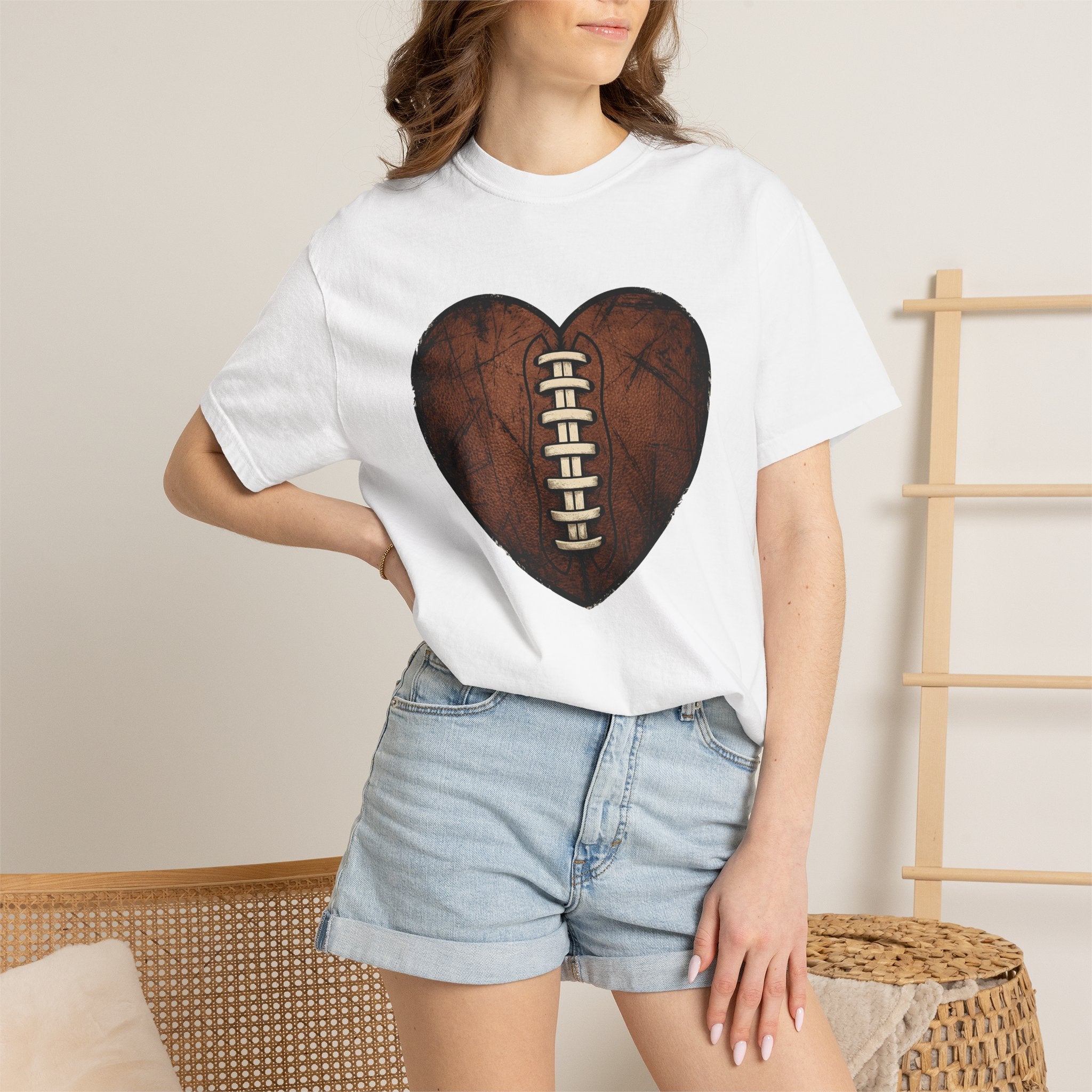 Football Love Shirt Moms Games Gift Women Retro Tee Soccer T-Shirt Mom Fan Vintage Tshirt Gaming Graphic Antique Thread Tshirt