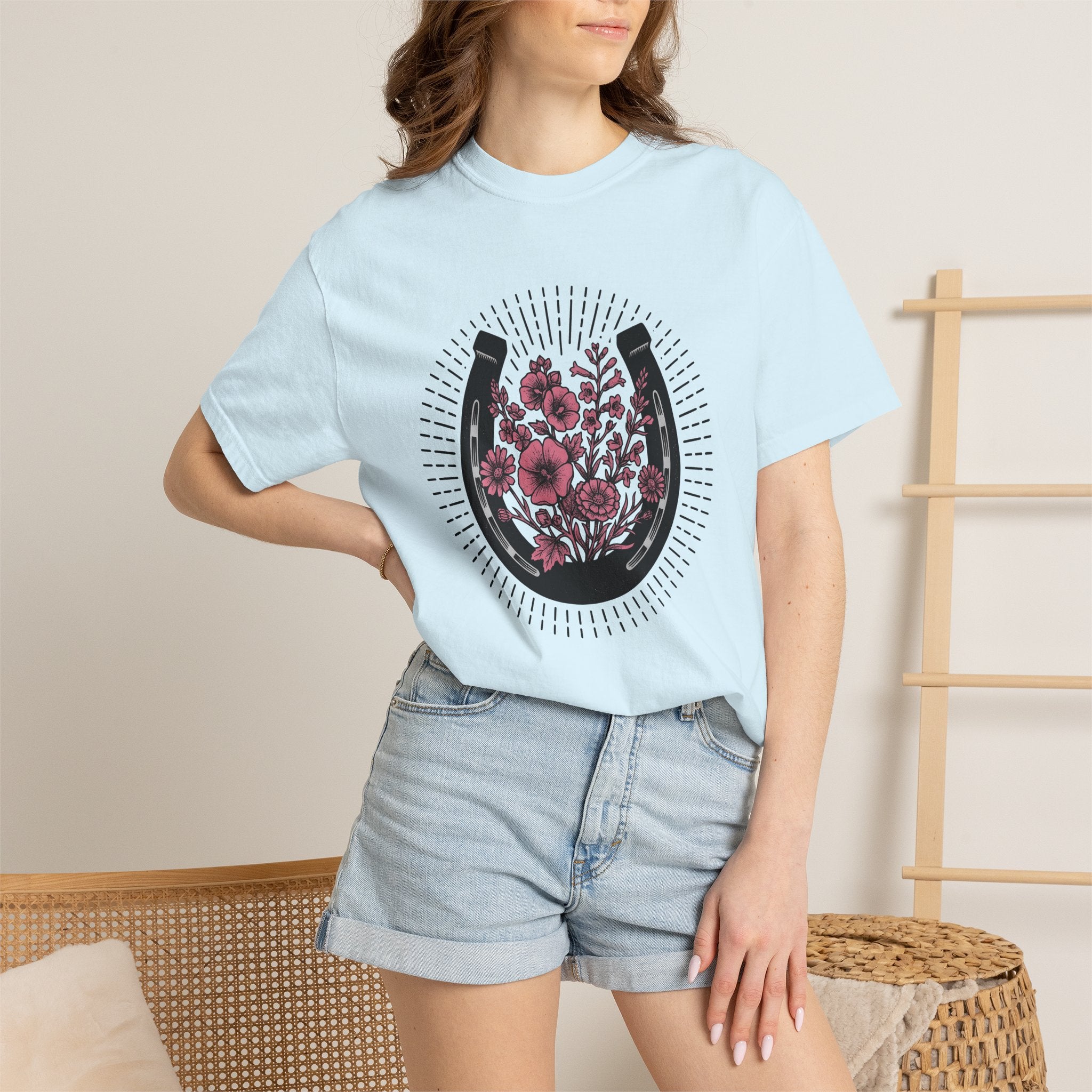 Horse Shoe Floral Shirt Cowgirl Ranch Gift Women Folk Tee Horseshoe T-Shirt Cowboy Fan Horseshoe Graphic Tshirt Distressed Garden Flowers