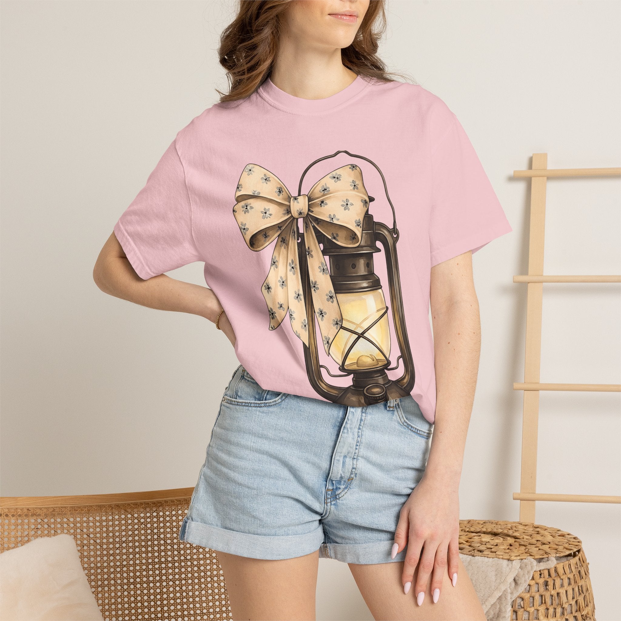 Lantern Lamp Shirt Cowgirl Rodeo Gift Women Shabby Chic Tee Lantern T-Shirt Cowgirl Fan Rustic Tshirt Rodeo Graphic Old Fashioned Flower Bow