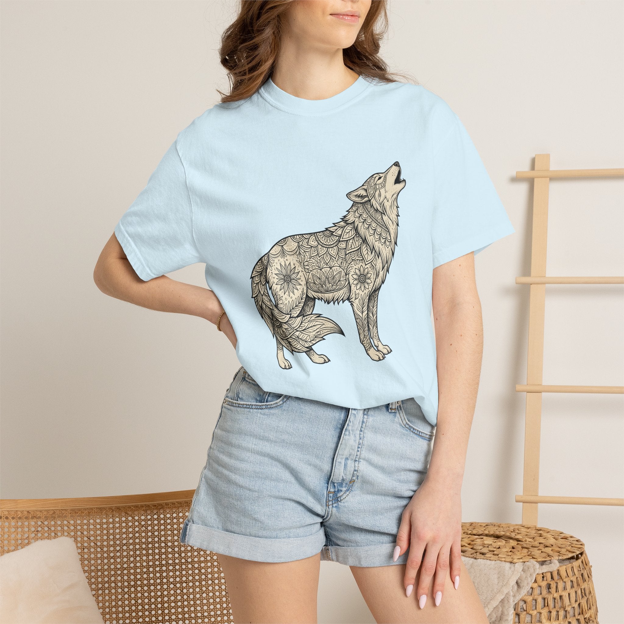 Wolf Emblem Shirt Animals Wildlife Gift Women Tribal Tee Wolf T-Shirt Animal Fan Wolfen Tshirt Wildlife Graphic Doodle Bloom Motif Tshirt