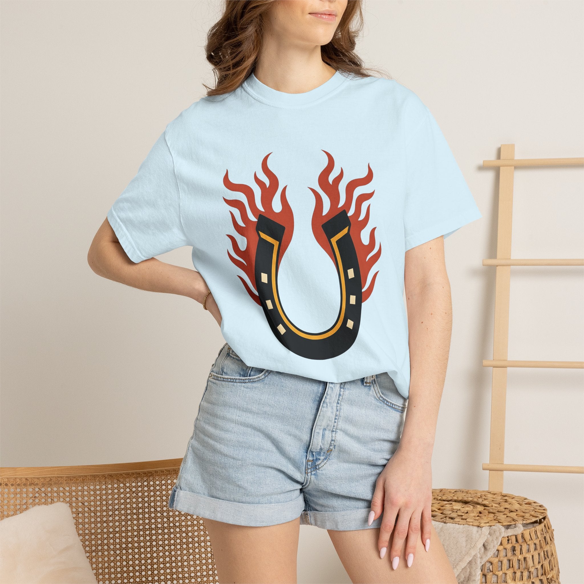 Fiery Horseshoe Shirt St. Valentine's Day Fortune Gift Women Minimalist Graphic Tee Horseshoe T-Shirt Valentine Fan Simple Tshirt Prosperity