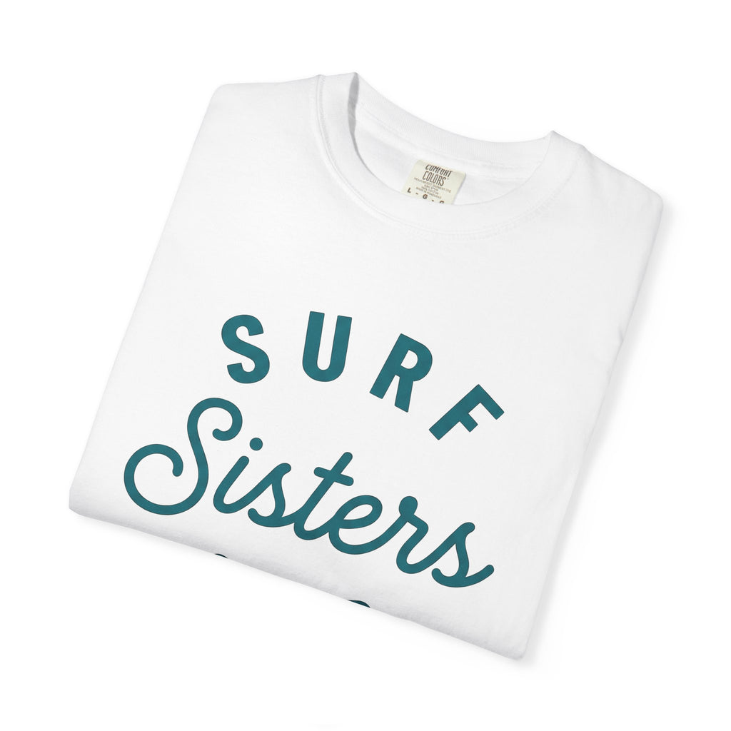 Surf Club Shirt Surfing Beach Gift Women Modern Tee Surfing Club T-Shirt Surfer Fan Surf Tee Coastal Graphic Retro Script Font Tshirt