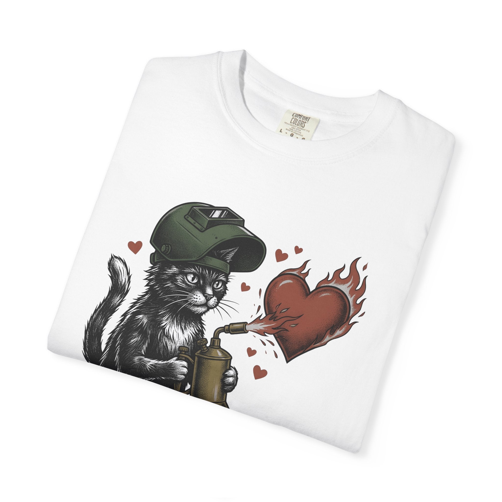 Welder Cat Shirt Cat Funny Gift Women Antique Tee Welding Cat T-Shirt Cat Fan Vintage Tshirt Humor Graphic Doodle Heart Flame Tshirt