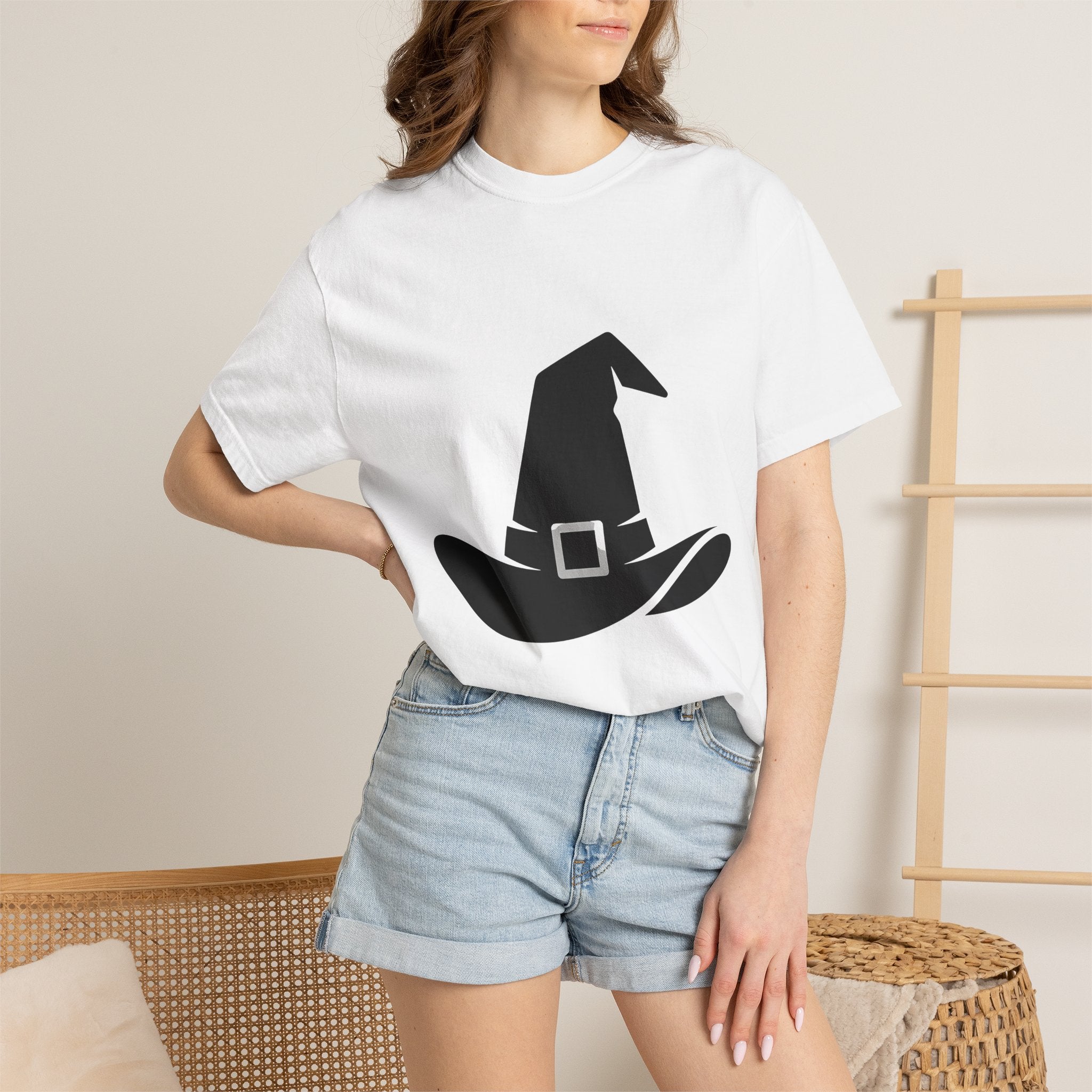 Witch Hat Shirt Halloween Horror Gift Women Simple Tee Pointed Hat T-Shirt Spooky Fan Witchy Tshirt Horror Graphic Retro Clasp Tshirt